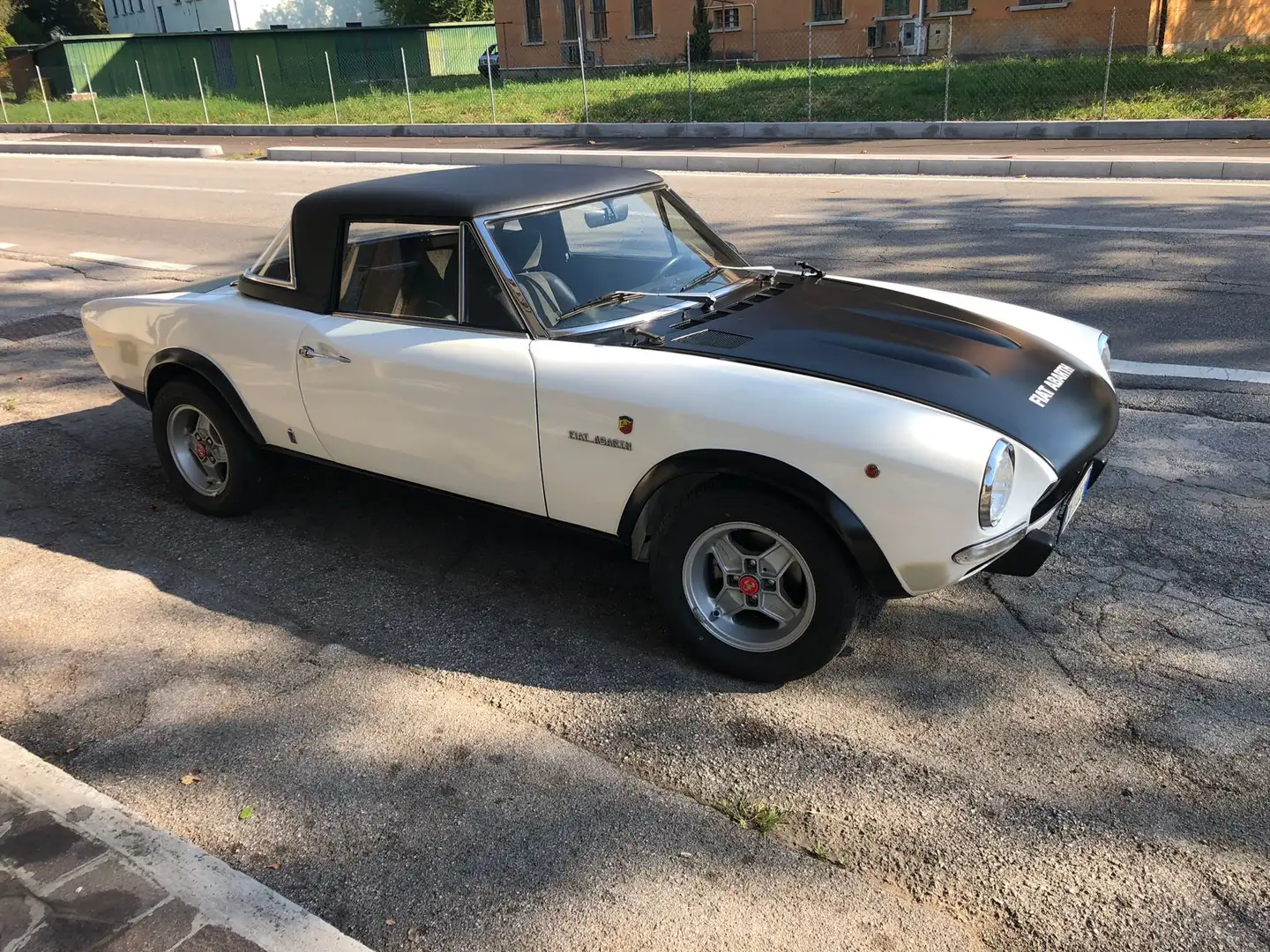 Abarth 124 Spider Fiat Abarth 124 rally Alb - 1