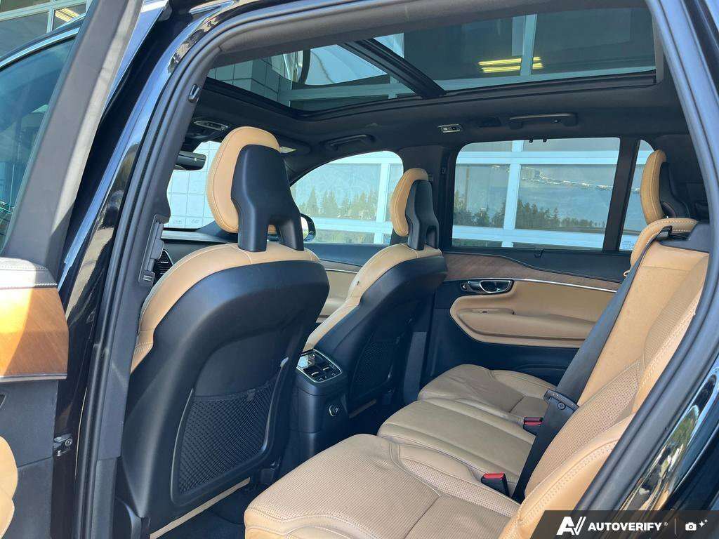 2017 Volvo XC90 Inscription AWD | 7-Passenger | Accident Free! thumb 23