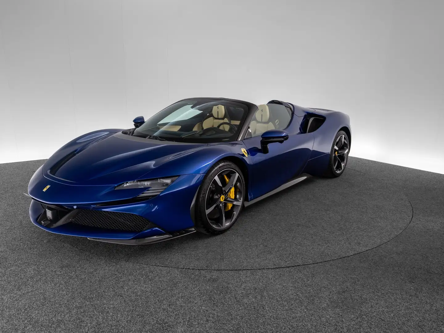Ferrari SF90 Spider FERRARI SINGEN Niebieski - 1