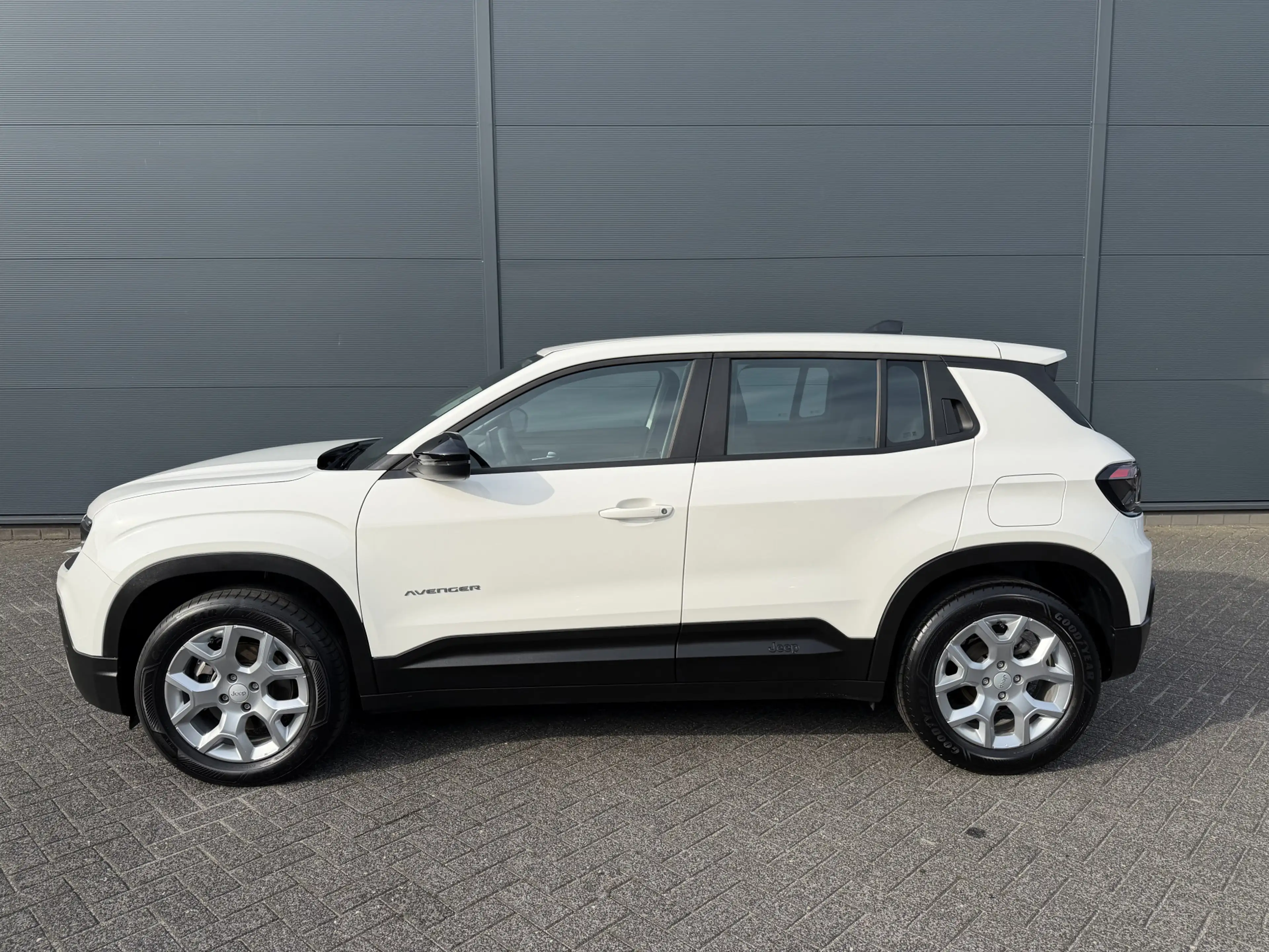 Jeep Avenger 1.2 e-Hybrid Altitude (Elektrische Klep - JBL - Ke — photo 2