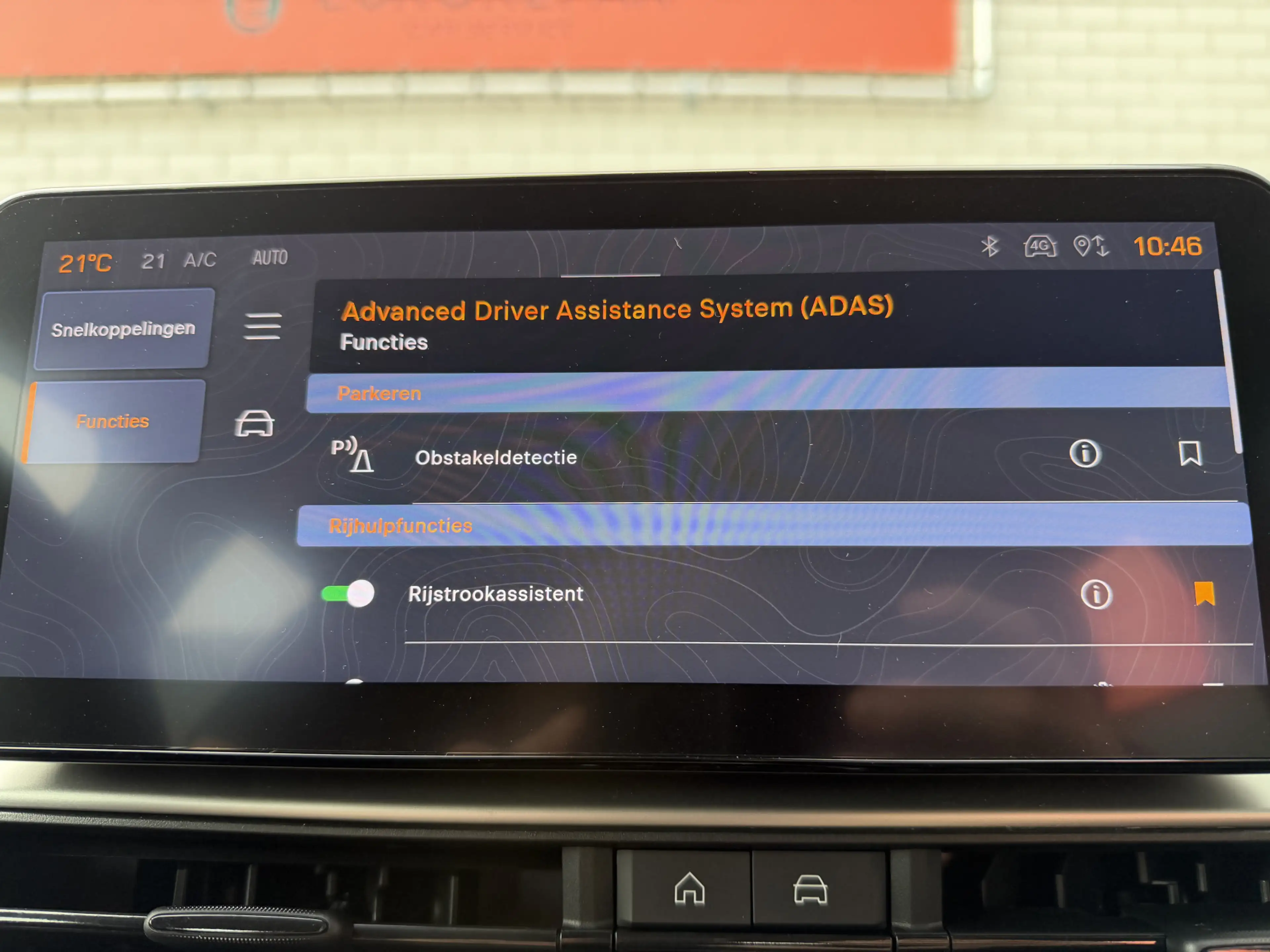 Jeep Avenger 1.2 e-Hybrid Altitude (Elektrische Klep - JBL - Ke — photo 27
