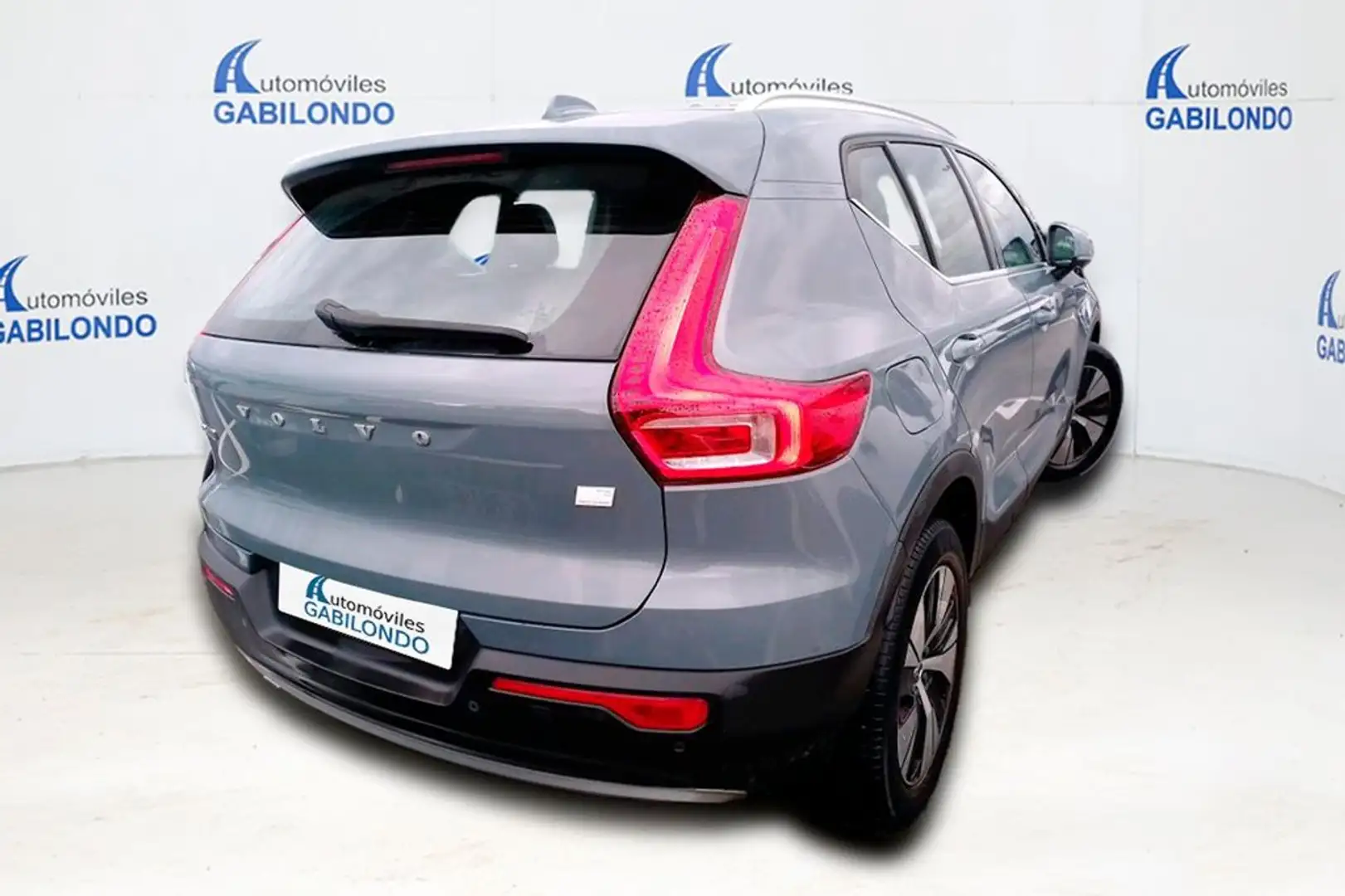 Volvo XC40 T5 Recharge Inscription Aut. Gris - 2
