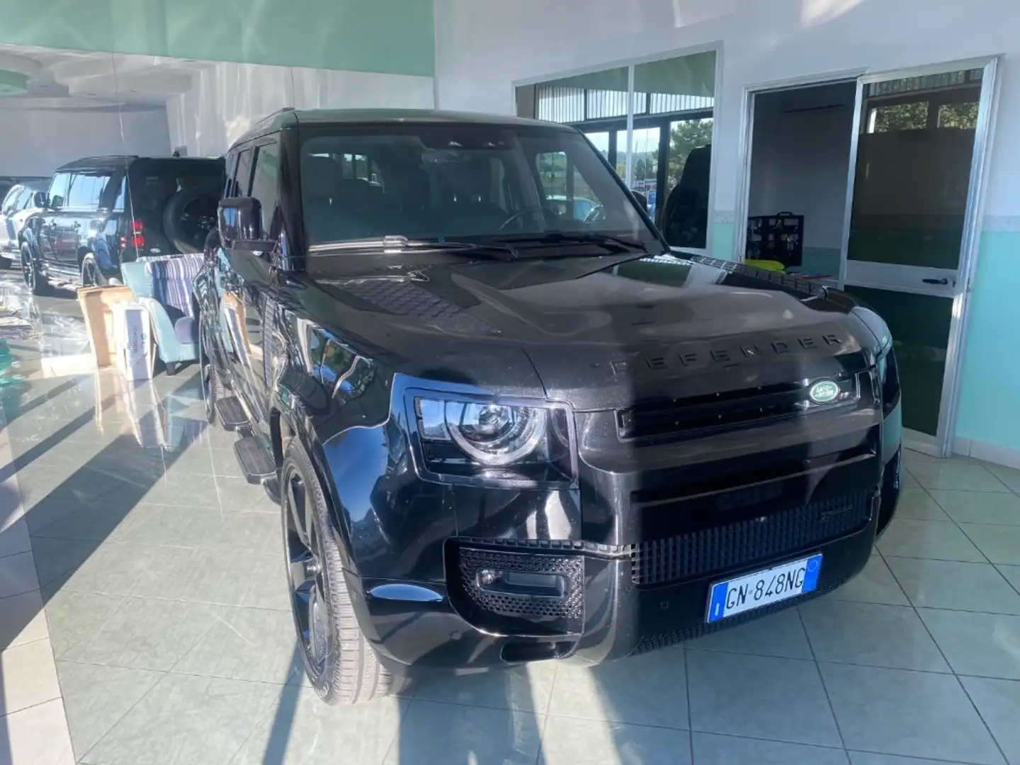 Land Rover Defender 110 3.0D I6 300 CV AWD Auto X-Dynamic HSE MATRIX Nero - 2