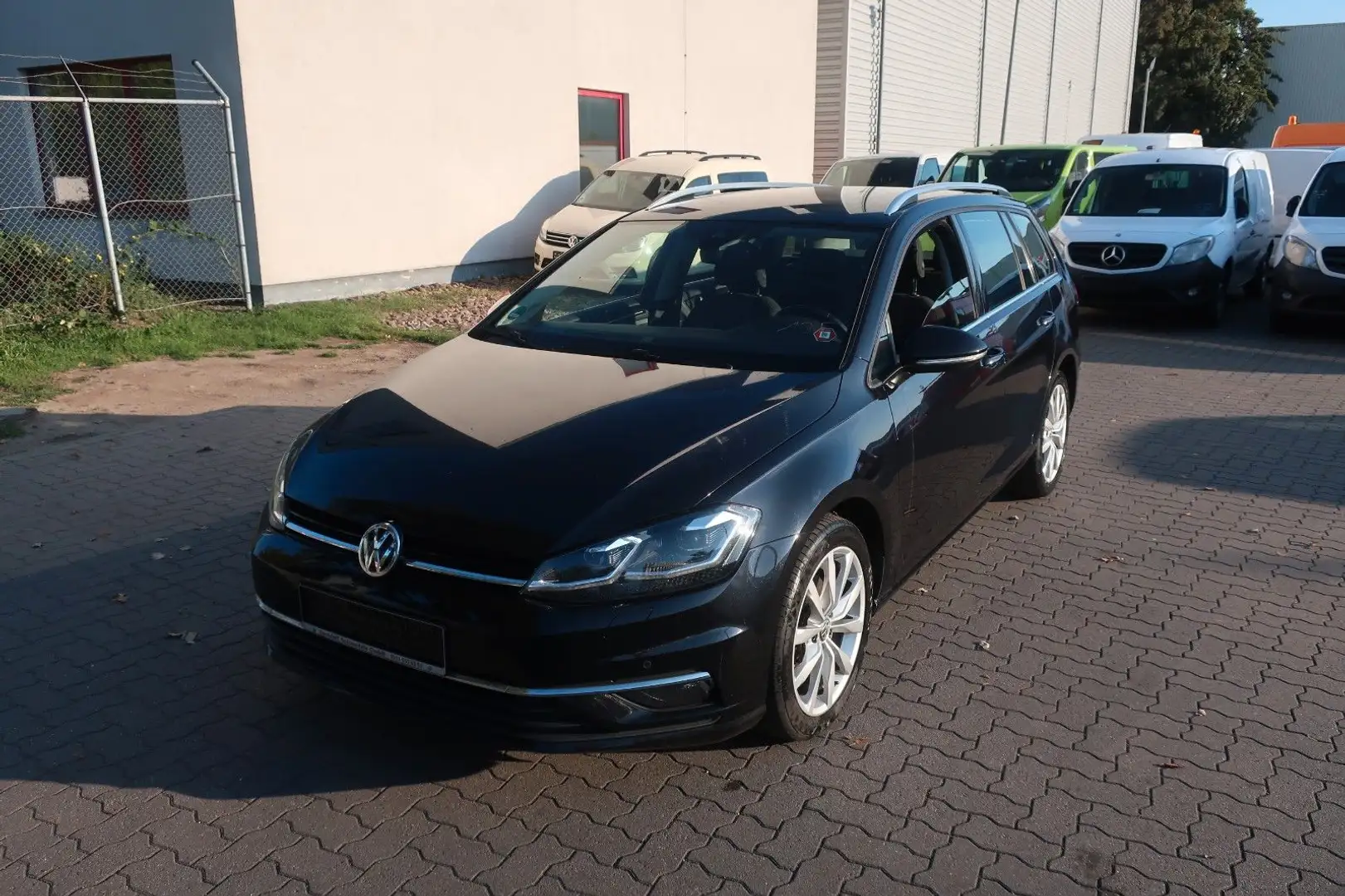 Volkswagen Golf VII Highline 1.Hand / ACC / Massage Fzg:135 Schwarz - 1