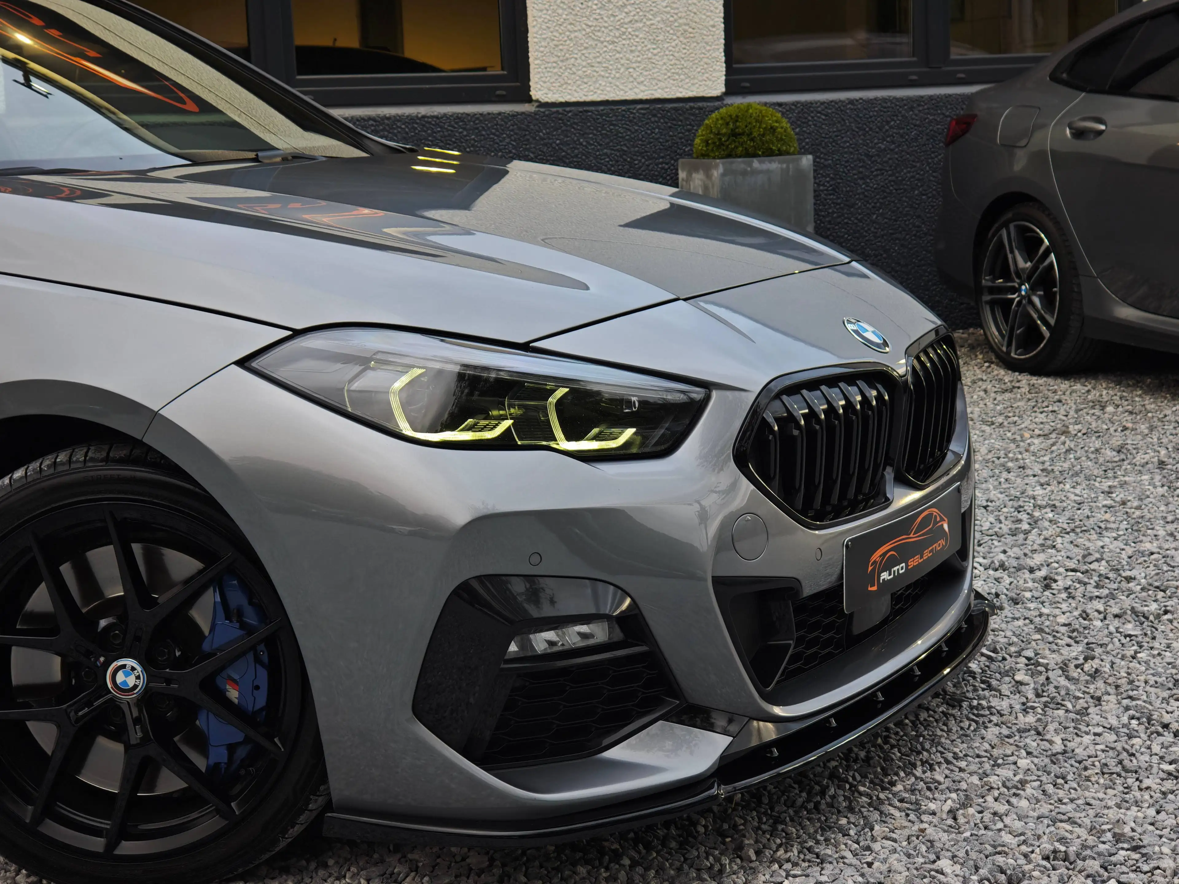 BMW 218 iA Gran Coupe | PACK M 235i | SIEGES BAQUETS M | TOIT OUVRANT | ECL. AMBIANT | HIFI PREMIUM — photo 3