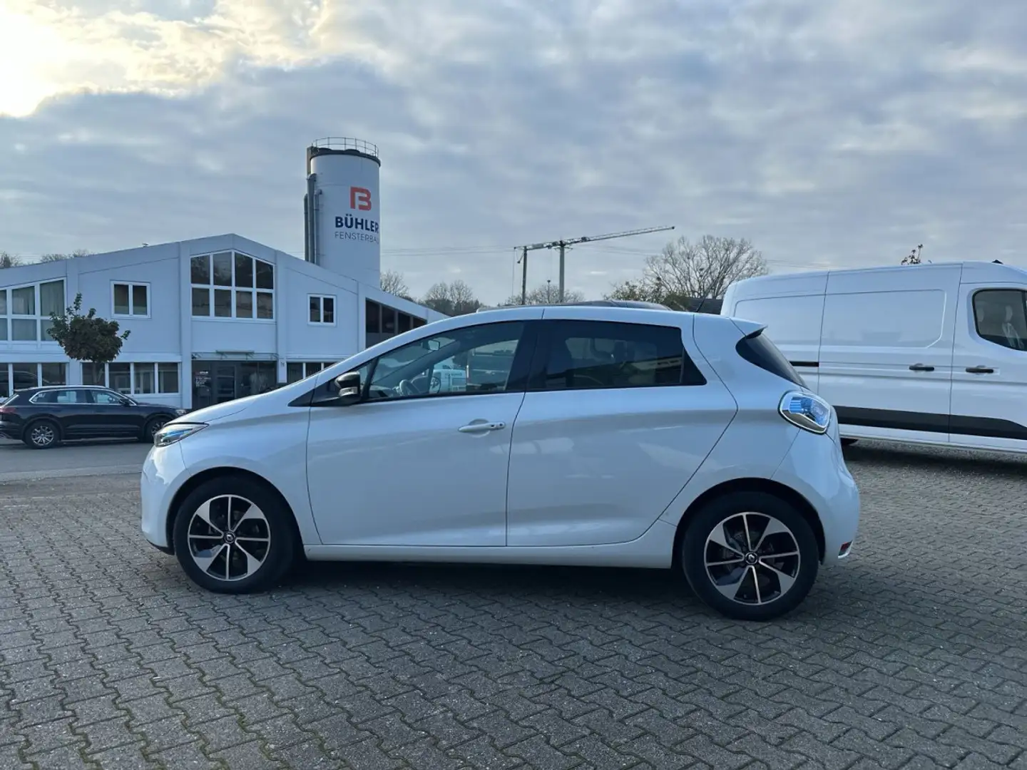 Renault ZOE Intens *Batteriekauf möglich* Klima Navi Weiß - 2