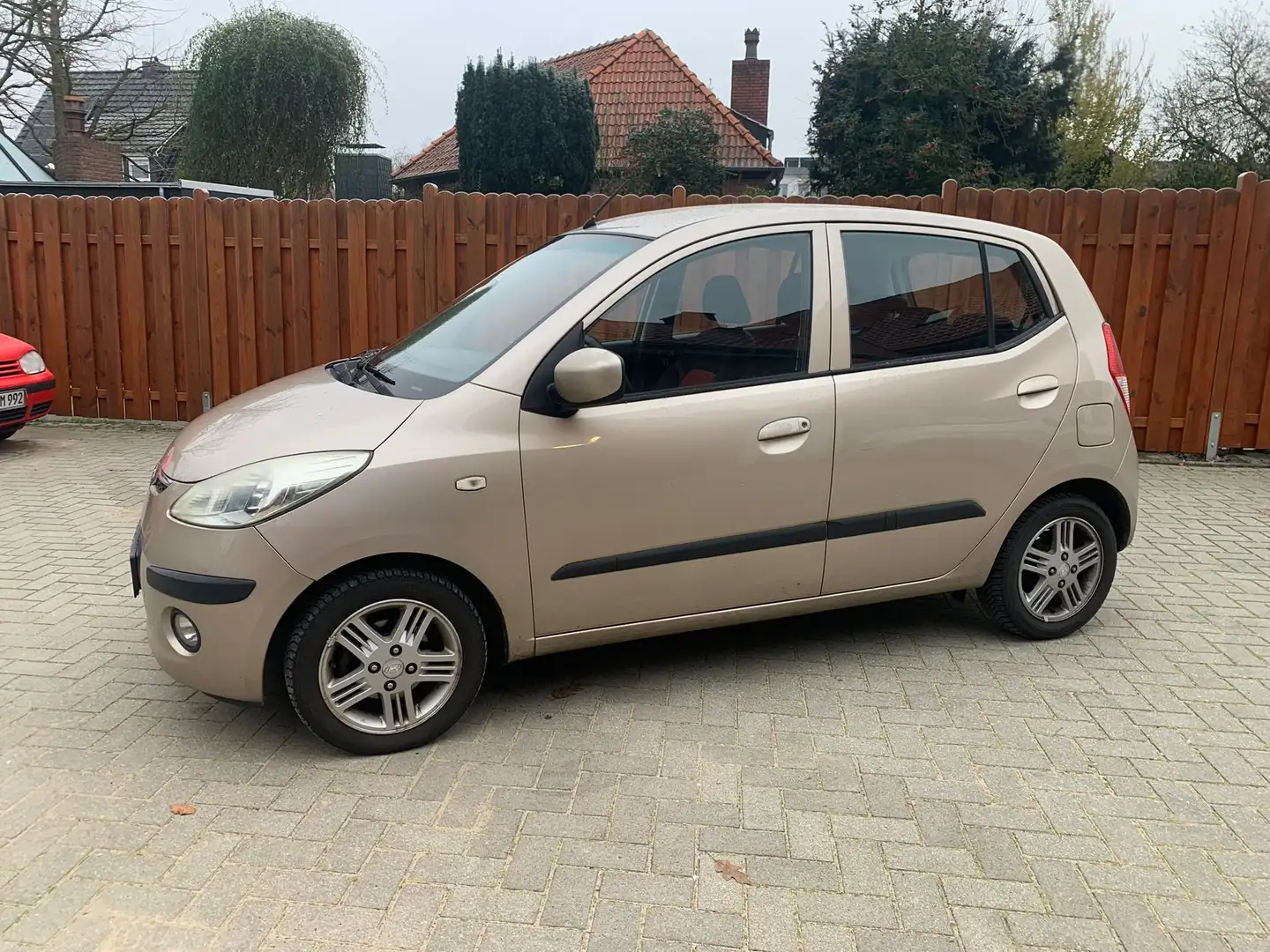 Hyundai i10 1.1 Classic Tüv Neu Sarı - 2