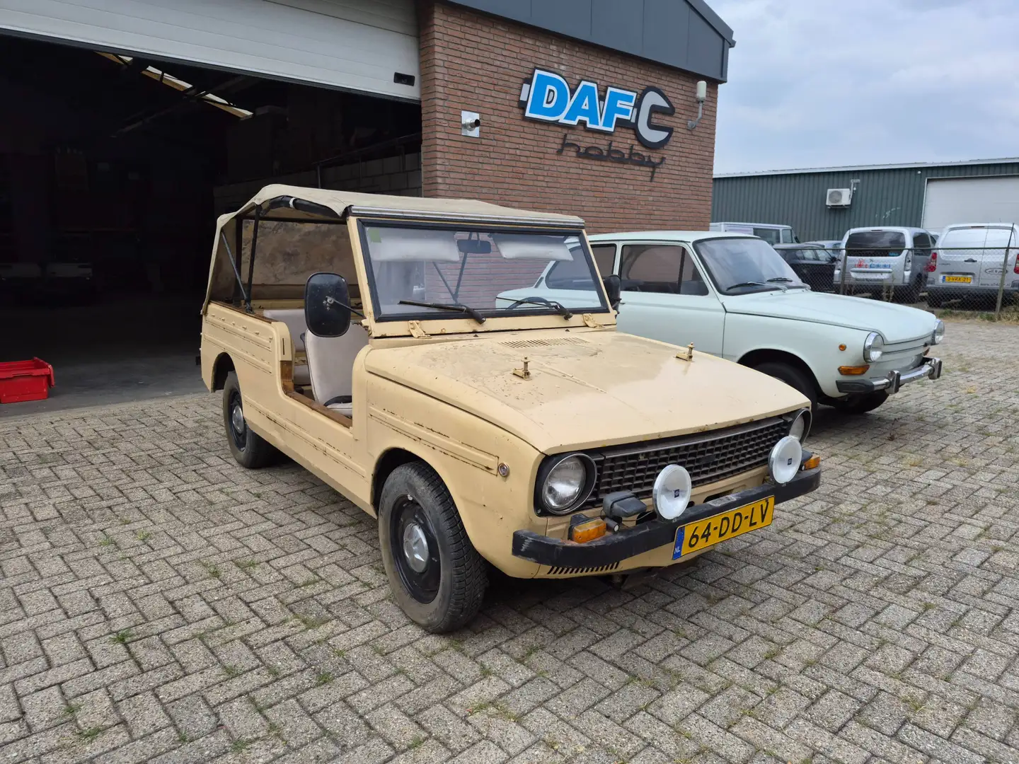 DAF Sonstige Legervoertuig YA66 Beige - 1