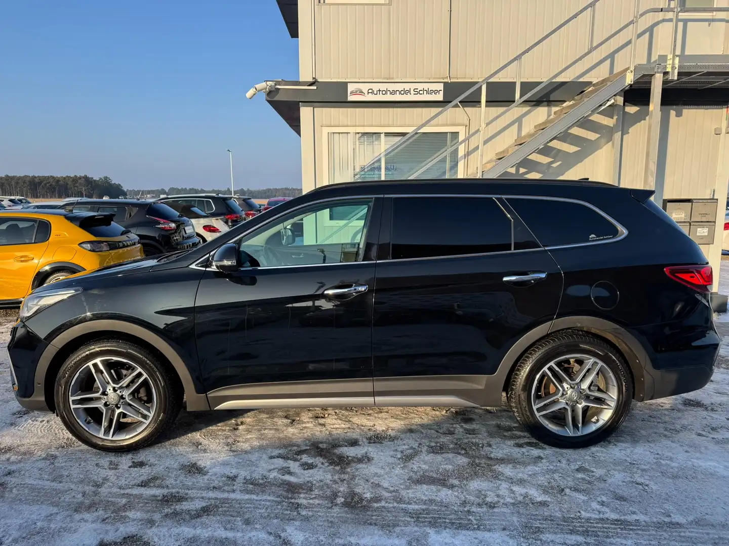 Hyundai Grand Santa Fe 2.2. CRDI Automatik_7 Sitze_Panoramadach_NAVI Schwarz - 2