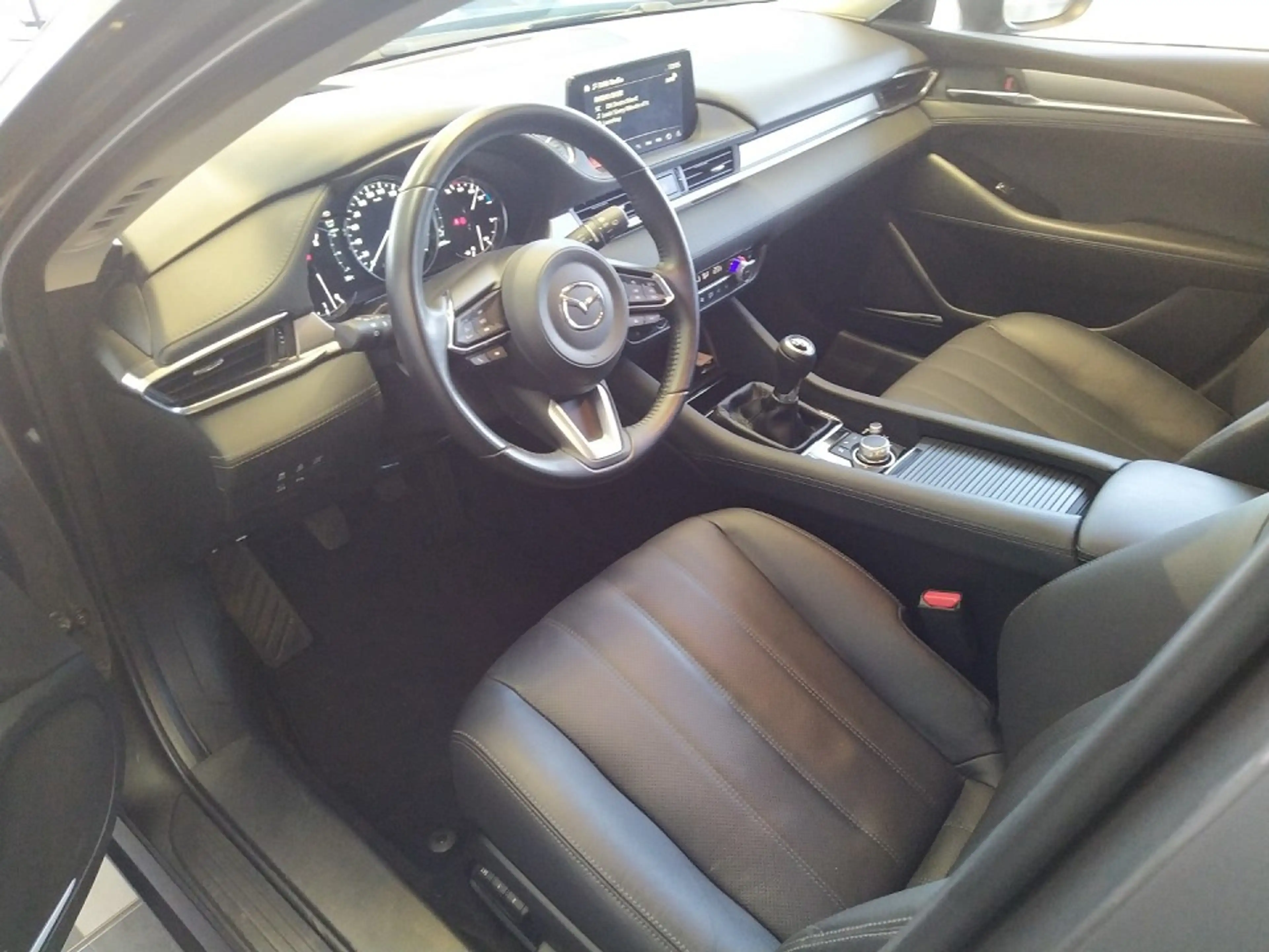 Mazda 6 2023 2.0L SKY-G 165ps 6MT FWD EXCLUSIVE-LINE COMB — photo 10