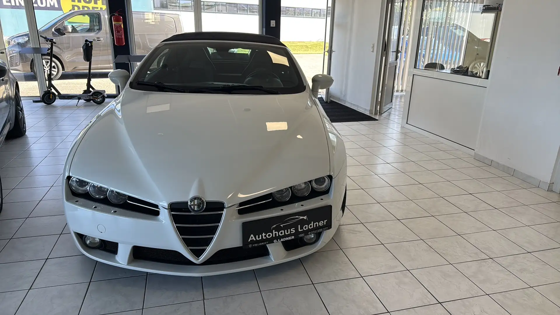 Alfa Romeo Spider Spider 2,4 JTDM Weiß - 2