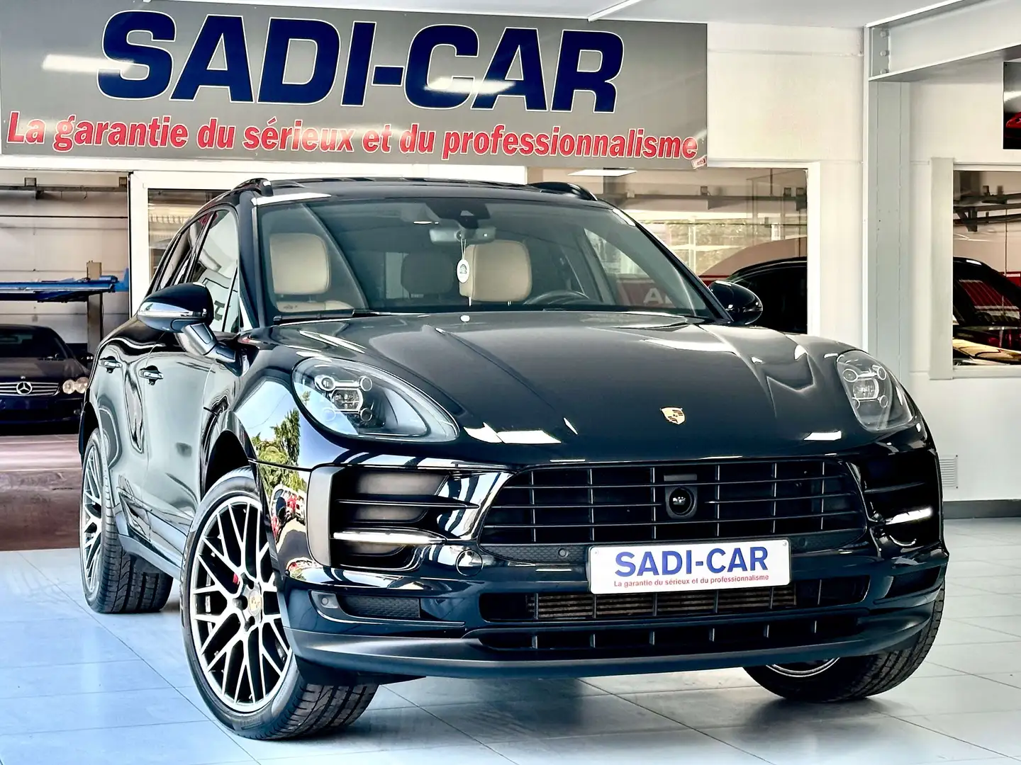 Porsche Macan 2.0 Turbo 245cv PDK - NEW-LIFT Noir - 1