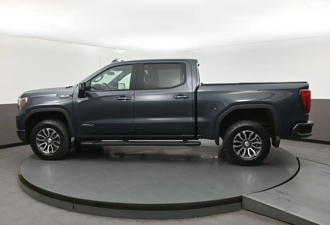 GMC Sierra 1500 photo GMC Sierra 1500