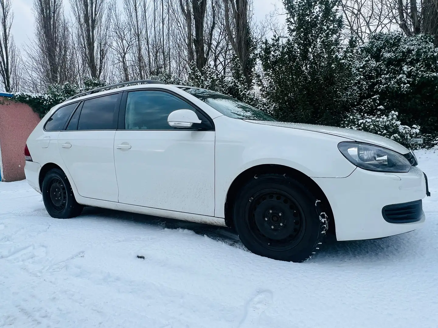 Volkswagen Golf Variant 1.6 TDI DPF DSG Exclusive Biały - 1