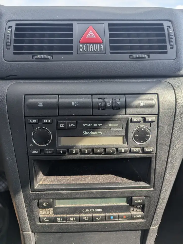 Skoda Octavia 1.6 Combi Solution II, foto 12