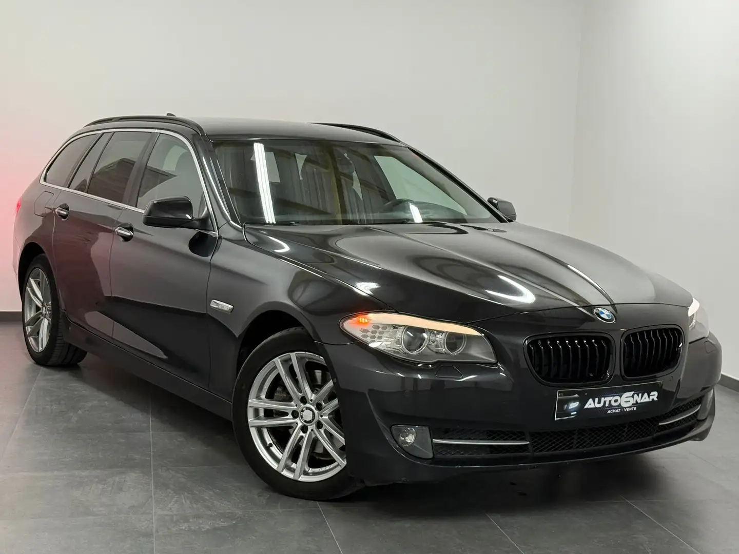 BMW 520 520dA Start/Stop Xenon - Navi - Camera360 Noir - 1