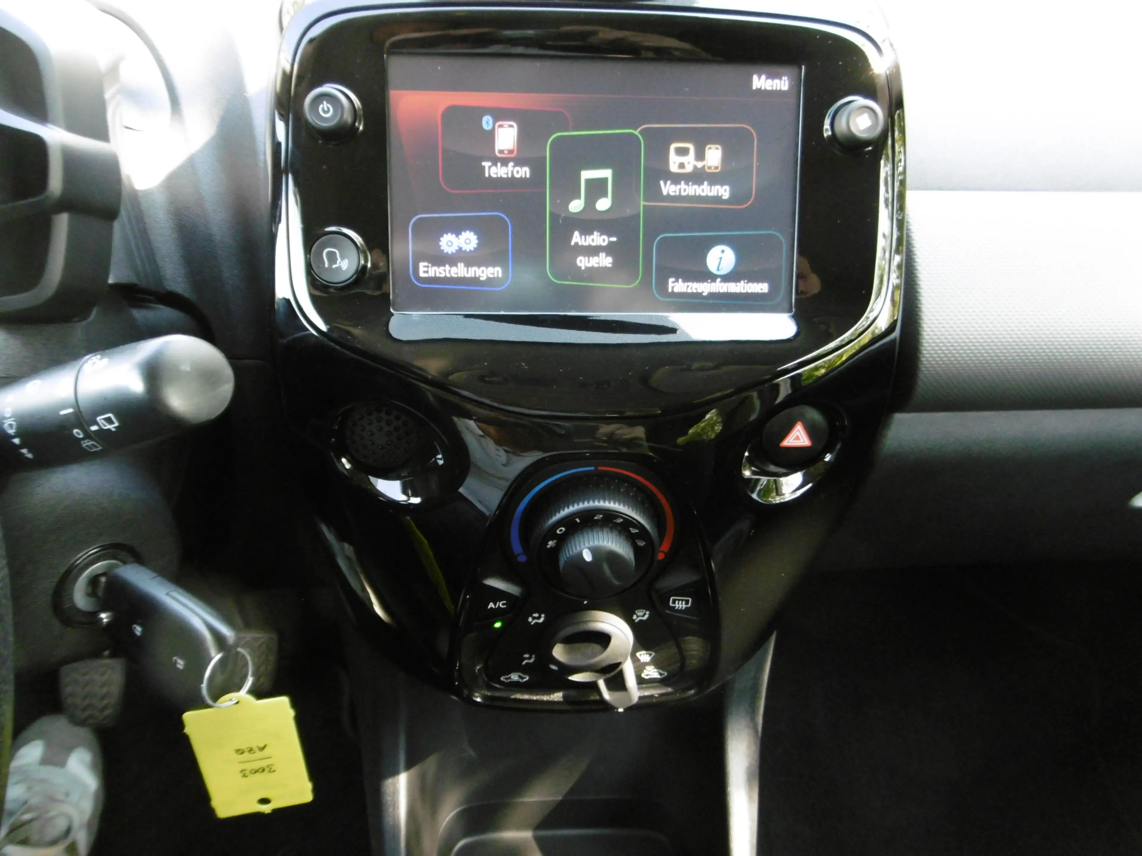Peugeot 108 Style Faltdach Klima Sitzheizung Kamera GJR — photo 6