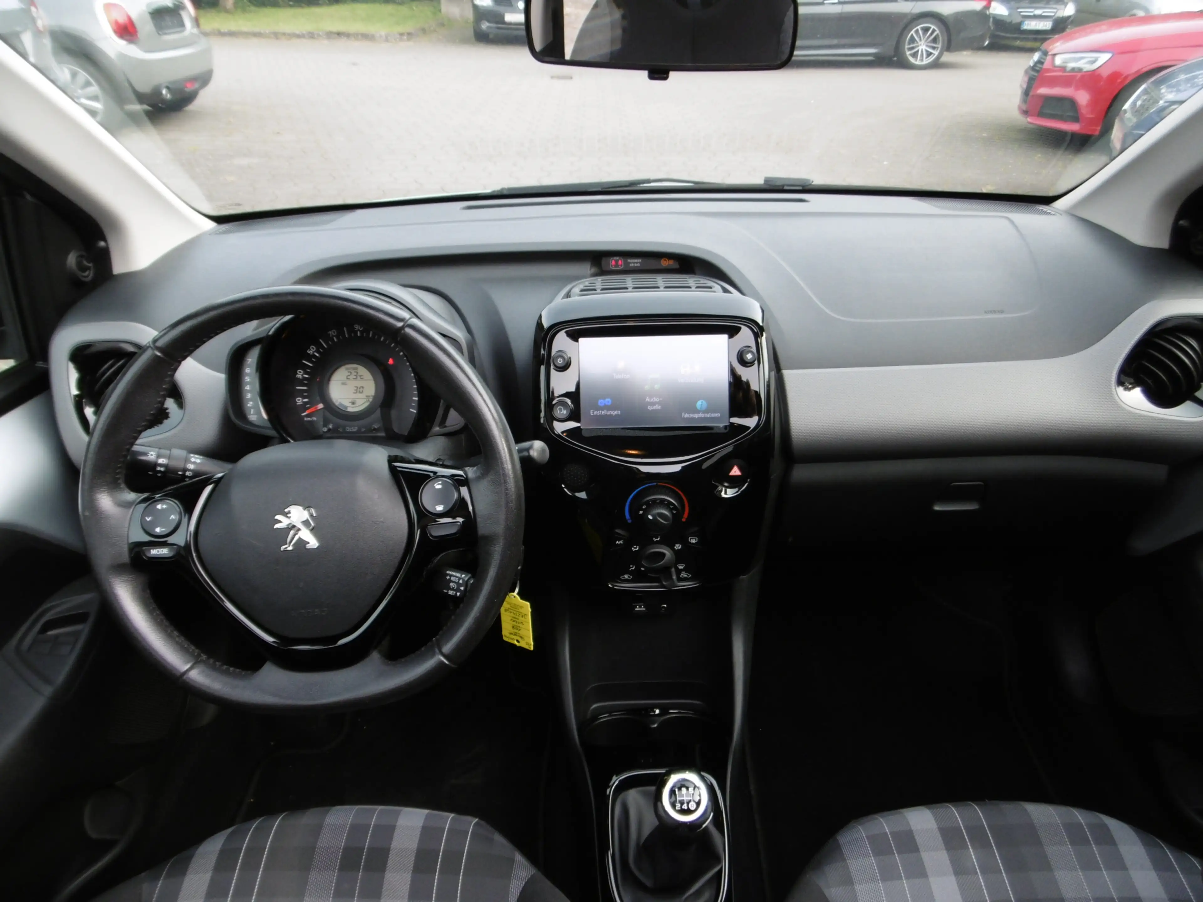 Peugeot 108 Style Faltdach Klima Sitzheizung Kamera GJR — photo 11
