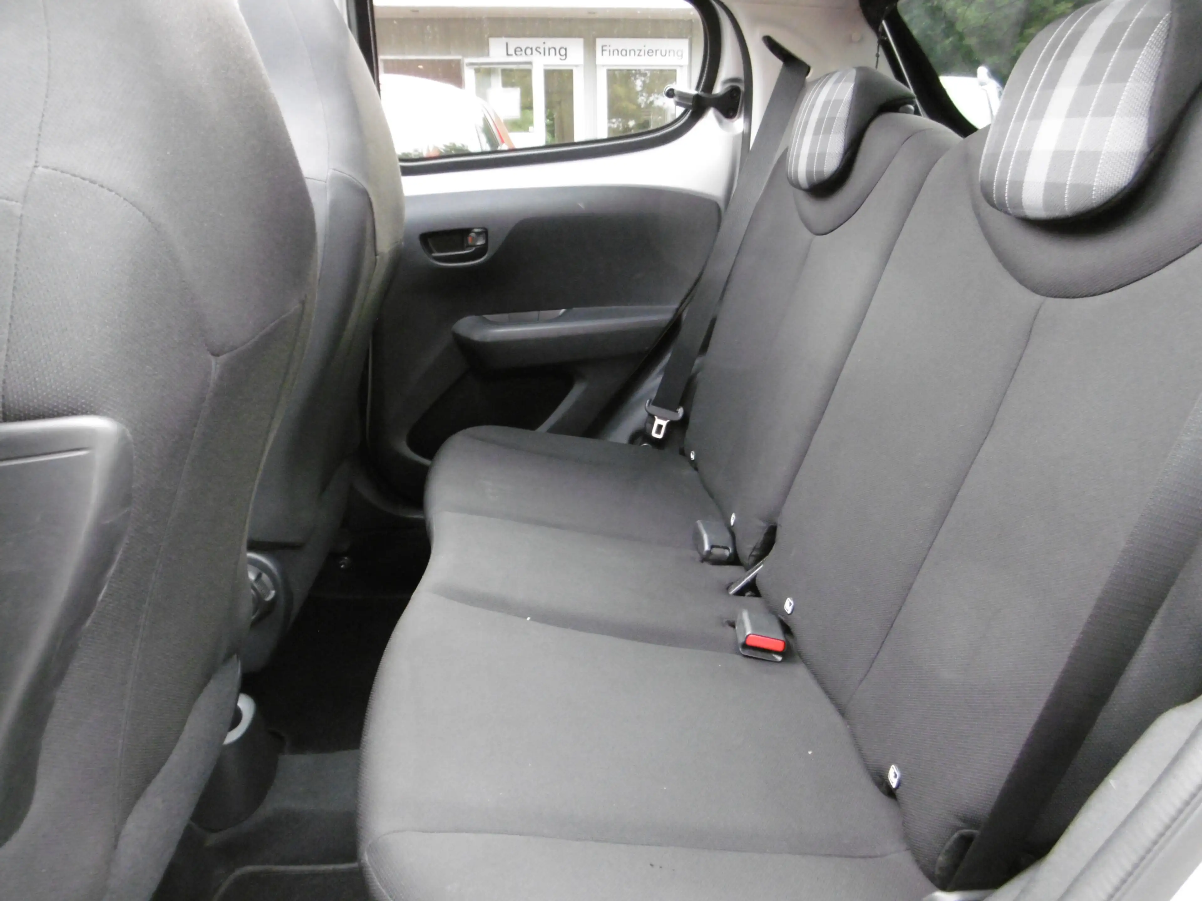 Peugeot 108 Style Faltdach Klima Sitzheizung Kamera GJR — photo 4