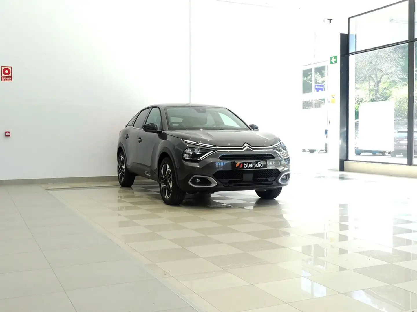 Citroen C4 1.2 PURETECH 130HP MAX AUTO 131 5P Šedá - 2