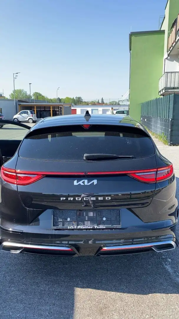 Kia ProCeed / pro_cee'd pro ceed 1,5 TGDI 48V GPF GT-Line DCT GT-Line Schwarz - 2