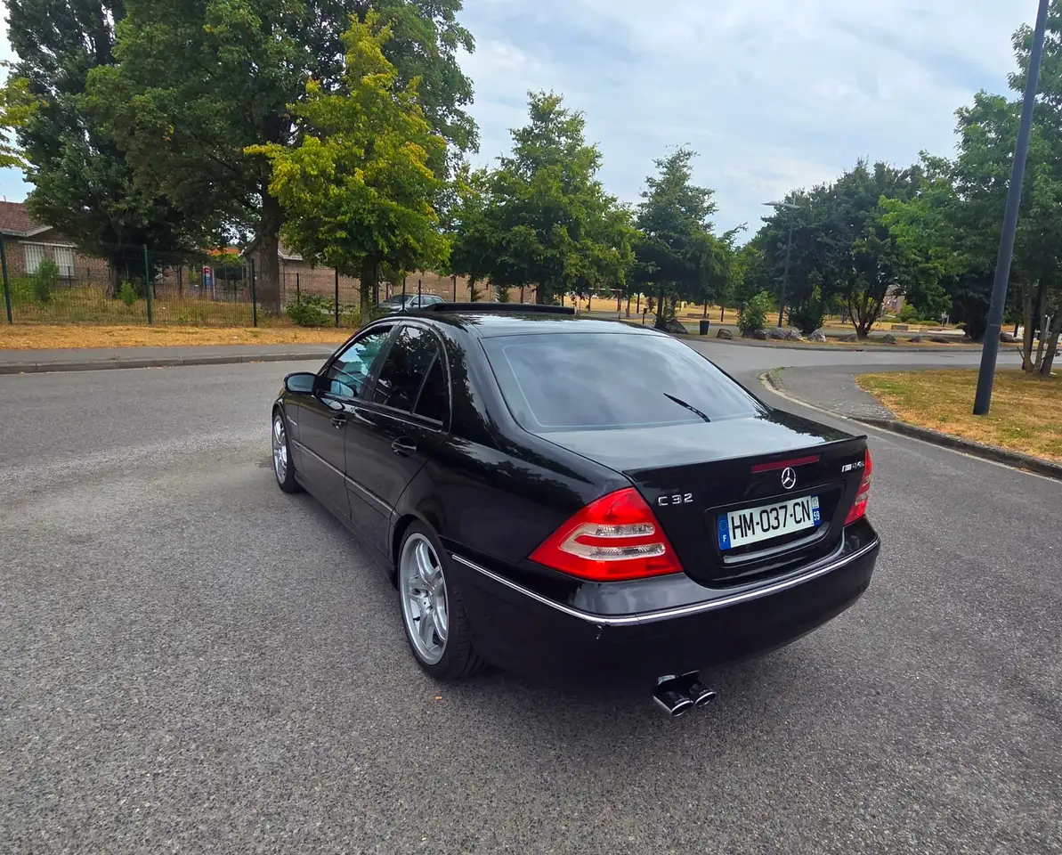 Mercedes-Benz C 320 C320 Avantgarde, pack C32 AMG proposée par l'usine., foto 1