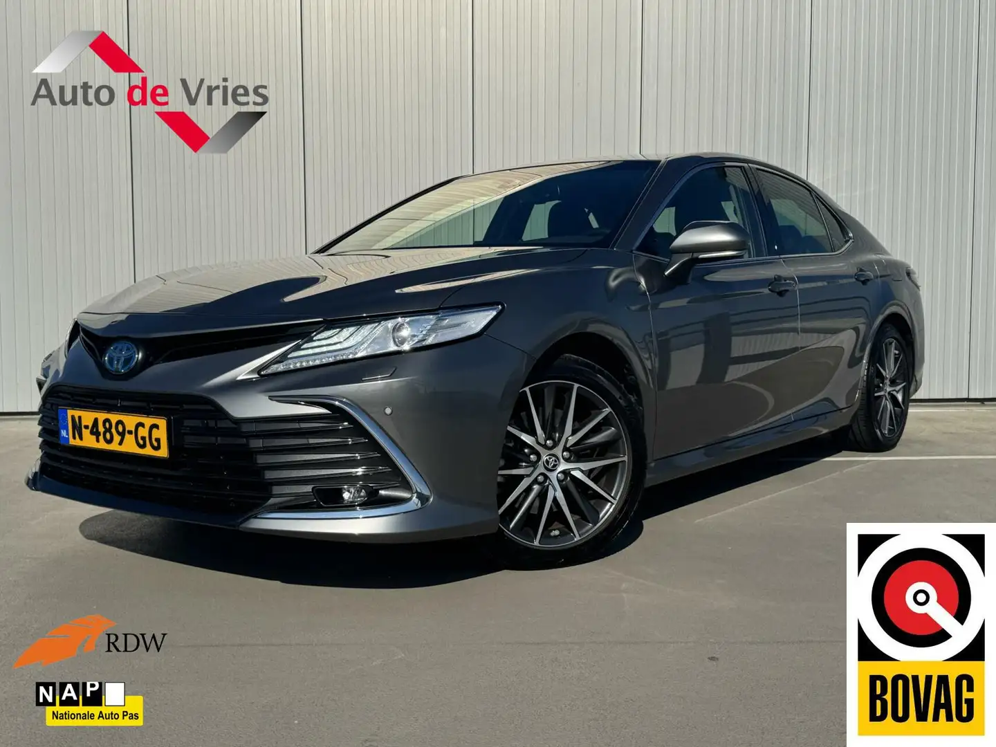 Toyota Camry 2.5 Hybrid Executive|NAP|Navi|Carplay/Android Gris - 1