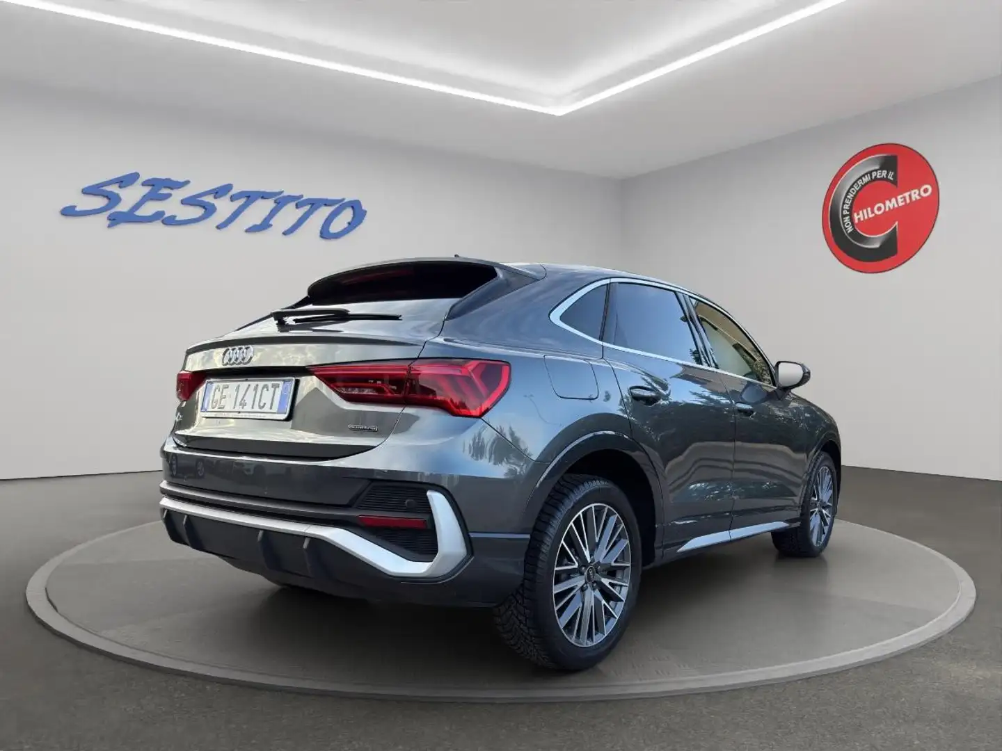 Audi Q3 Sportback 40 2.0 tdi S line edition quattro 200cv Gris - 2