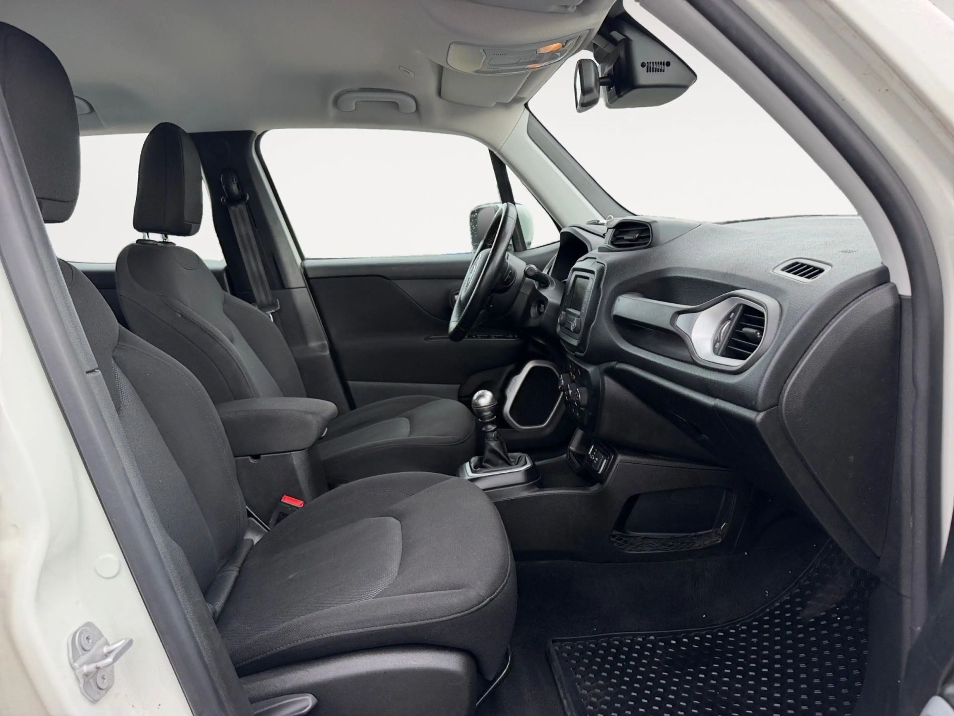 Jeep Renegade Longitude FWD — photo 8
