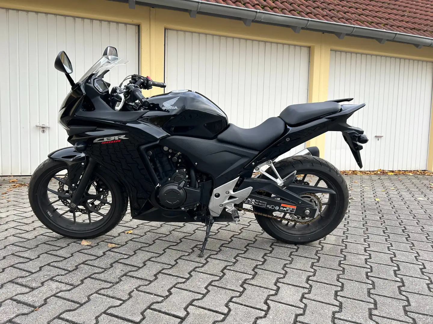 Honda CBR 500 R Černá - 1