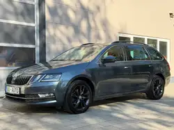 Skoda Octavia 1,5 TSI DSG Style Leder AHK PANO Keyless Navi 8 fach DAB Apple