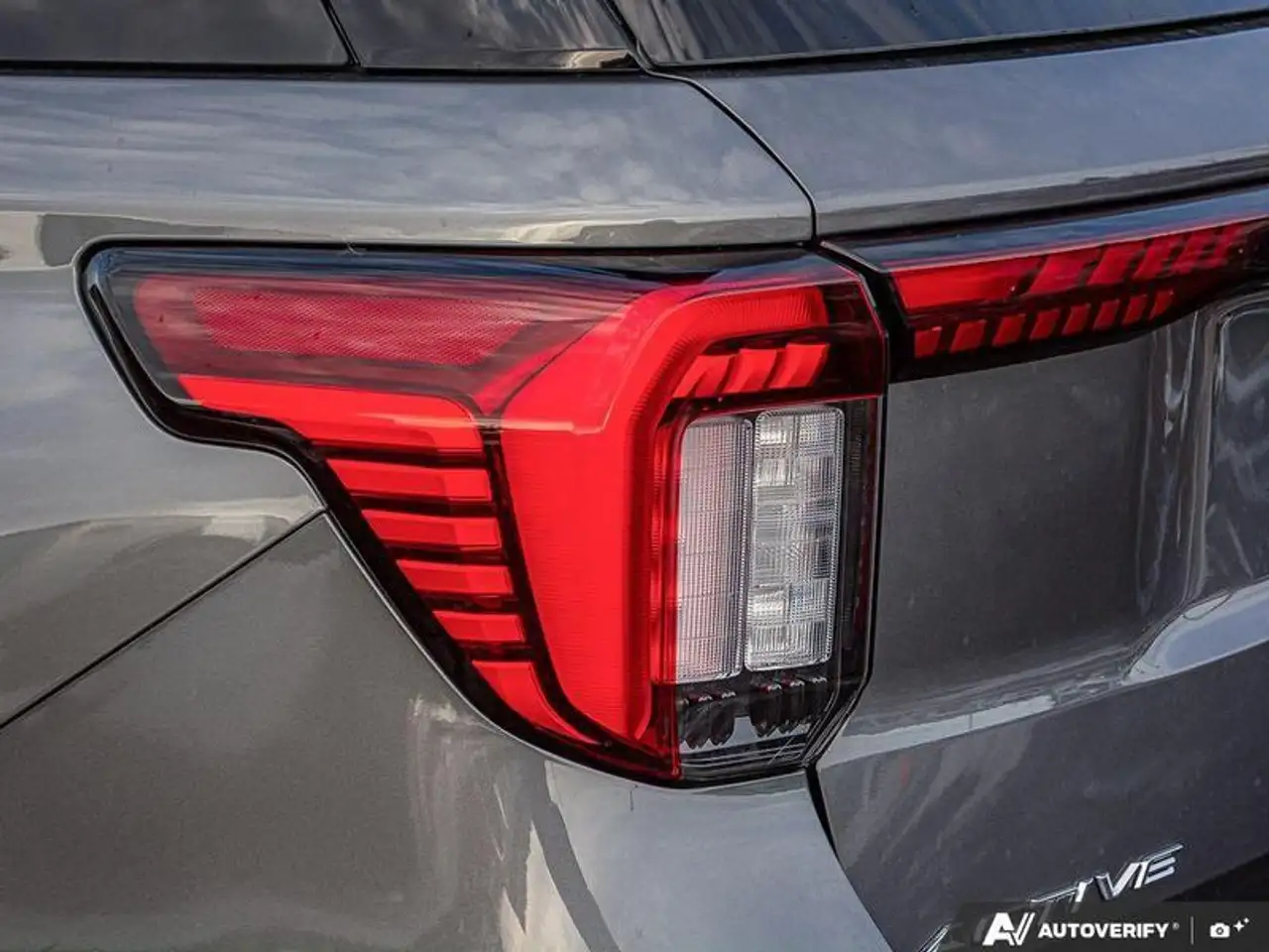 Ford Explorer снимка Ford Explorer