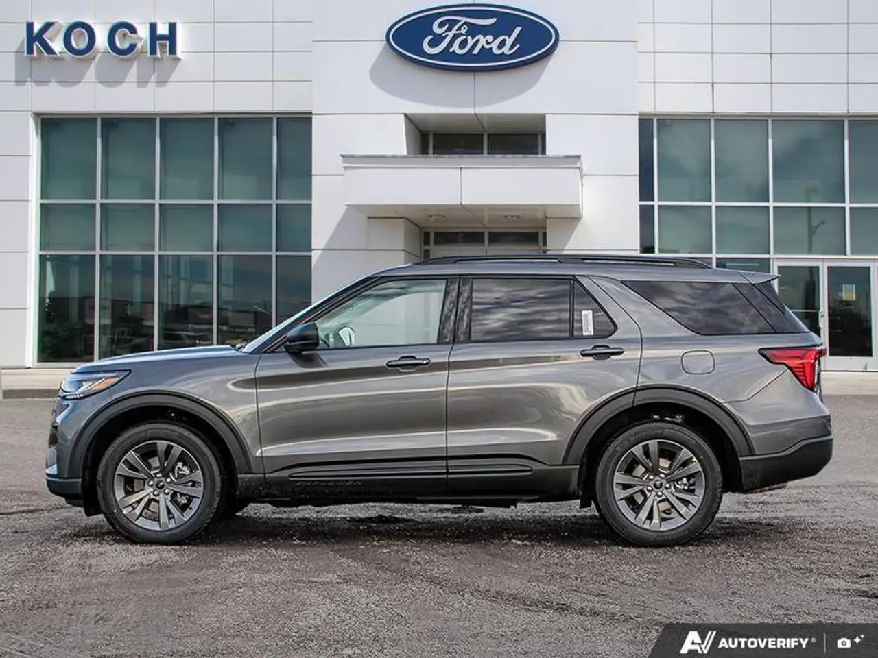 Ford Explorer снимка Ford Explorer
