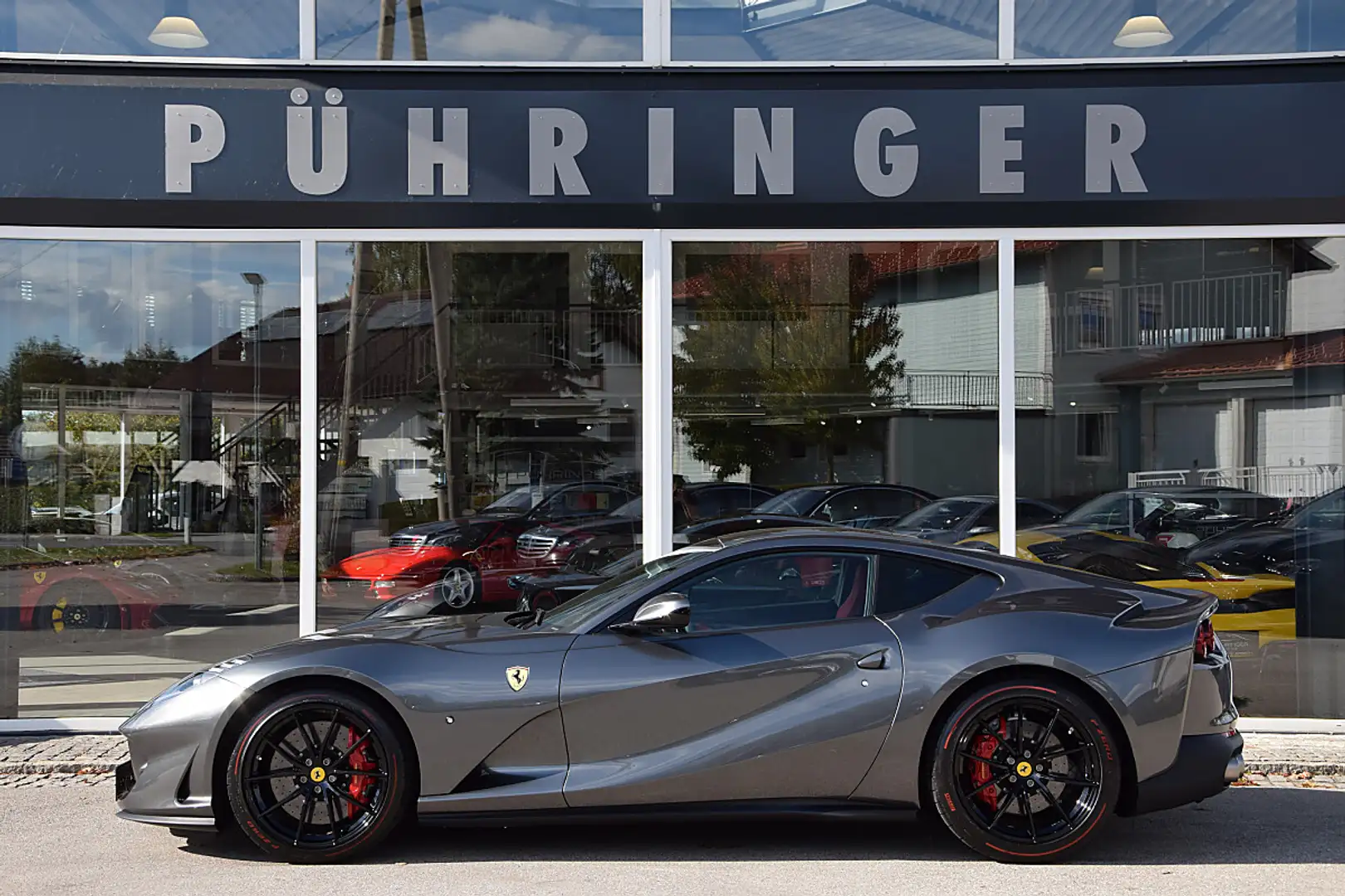 Ferrari 812 Superfast *LIFT*Carbon LED*Racing Seats*Passeng... Grau - 1