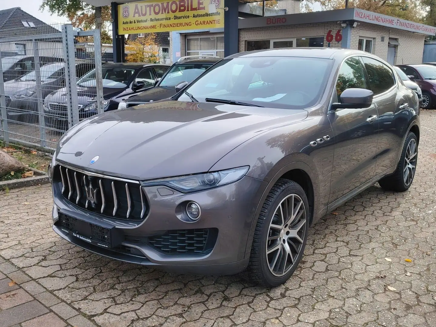 Maserati Levante S Q4  Biturbo / Pano / Totwinkel / 430PS Grau - 1
