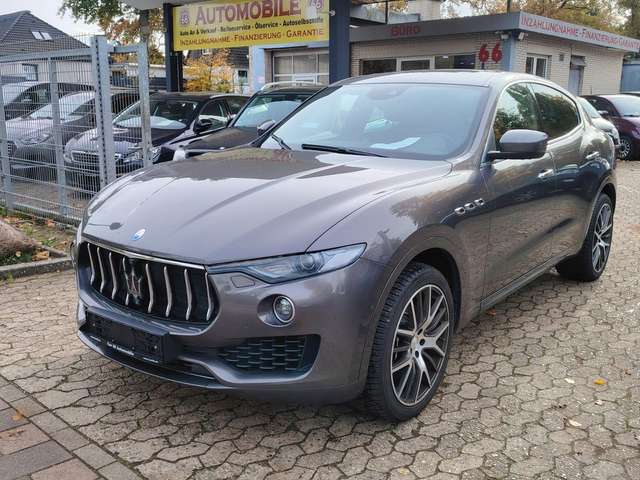 Imagine Maserati Levante S Q4  Biturbo / Pano / Totwinkel / 430PS