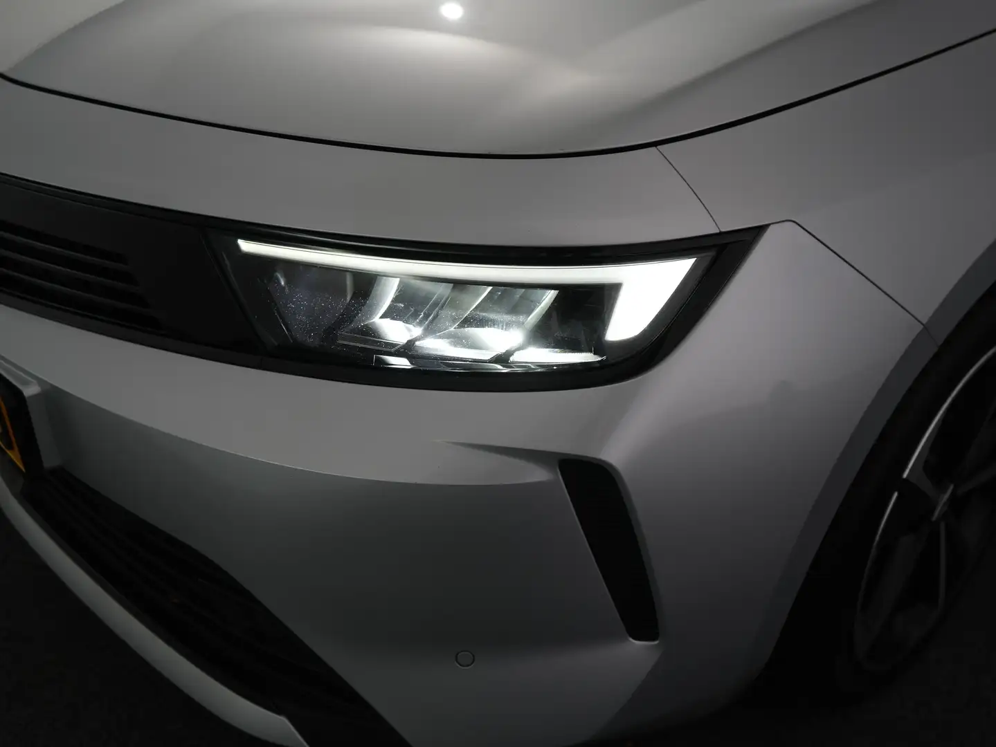 Opel Astra Sports Tourer 1.6 180pk Hybrid Elegance | Achterba Gris - 2