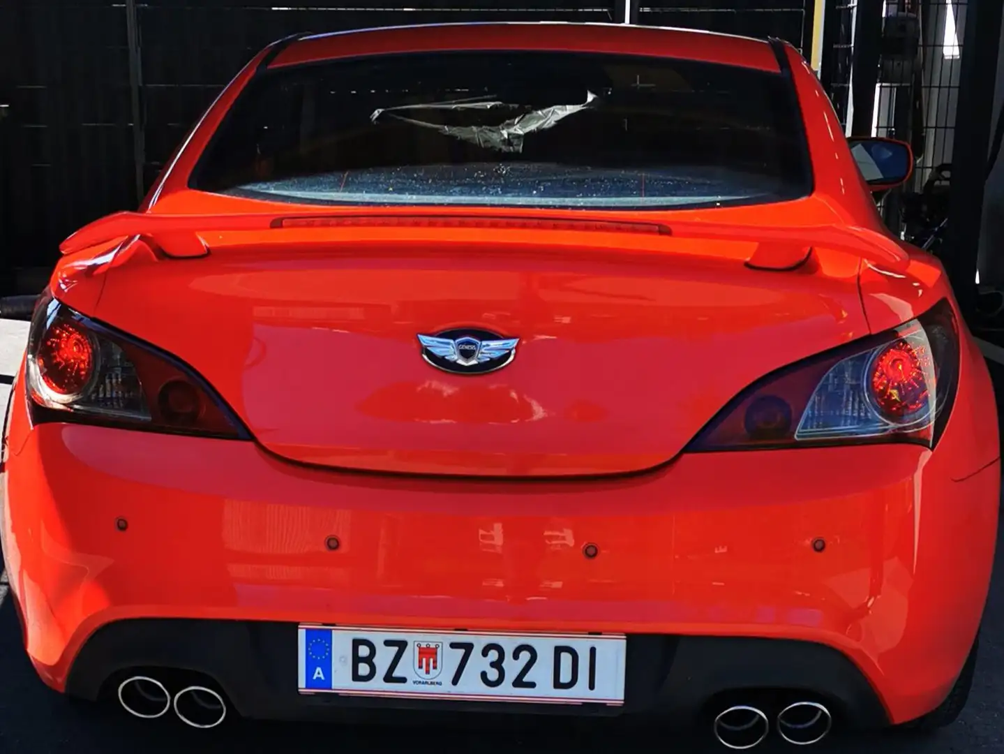Hyundai Genesis Coupe Coupé 2,0 CVVT Turbo Rood - 2