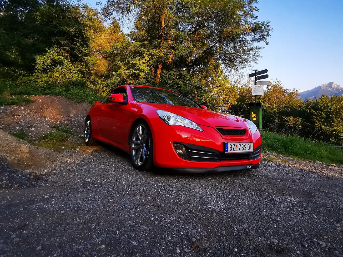 Hyundai Genesis Coupe Coupé 2,0 CVVT Turbo Rood - 1