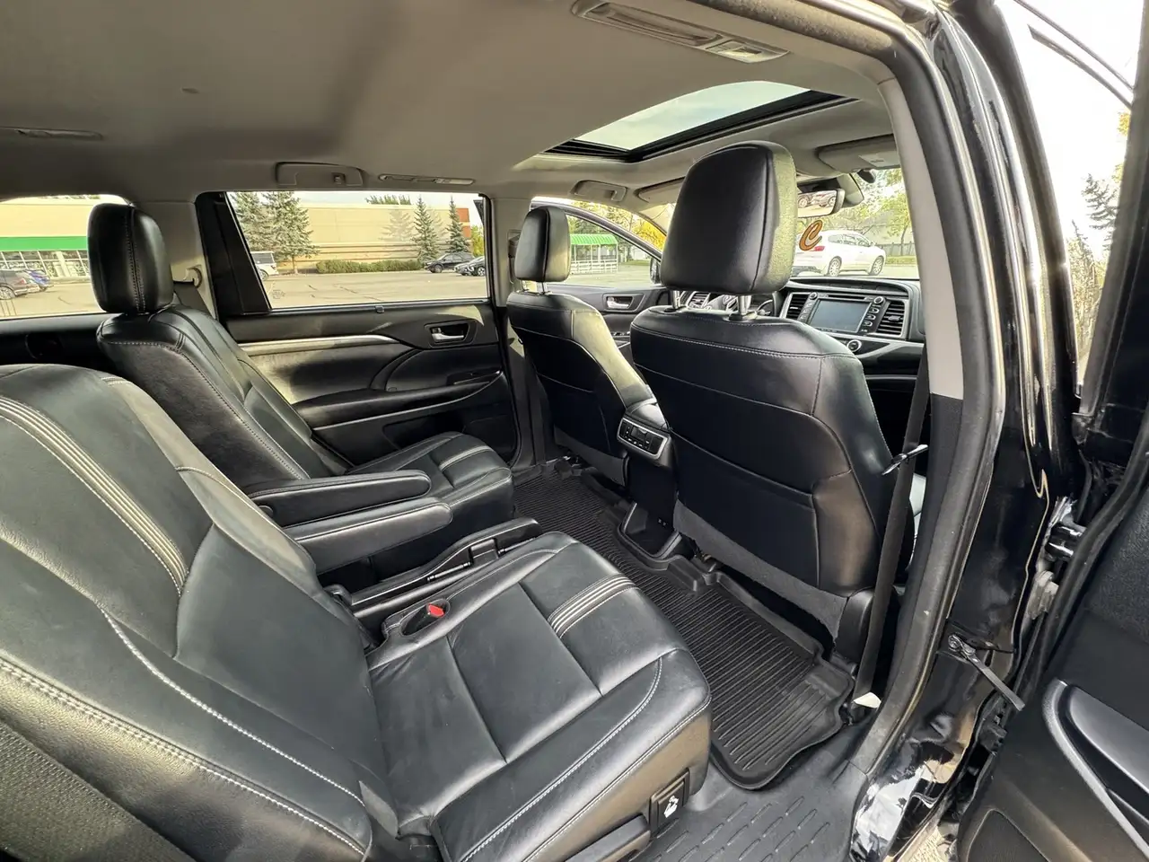 Toyota Highlander снимка Toyota Highlander