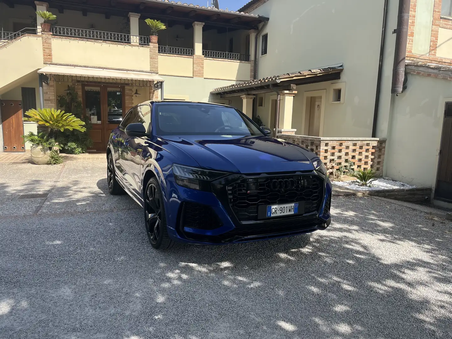Audi RS Q8 RS Q8 4.0 mhev quattro tiptronic Modrá - 1