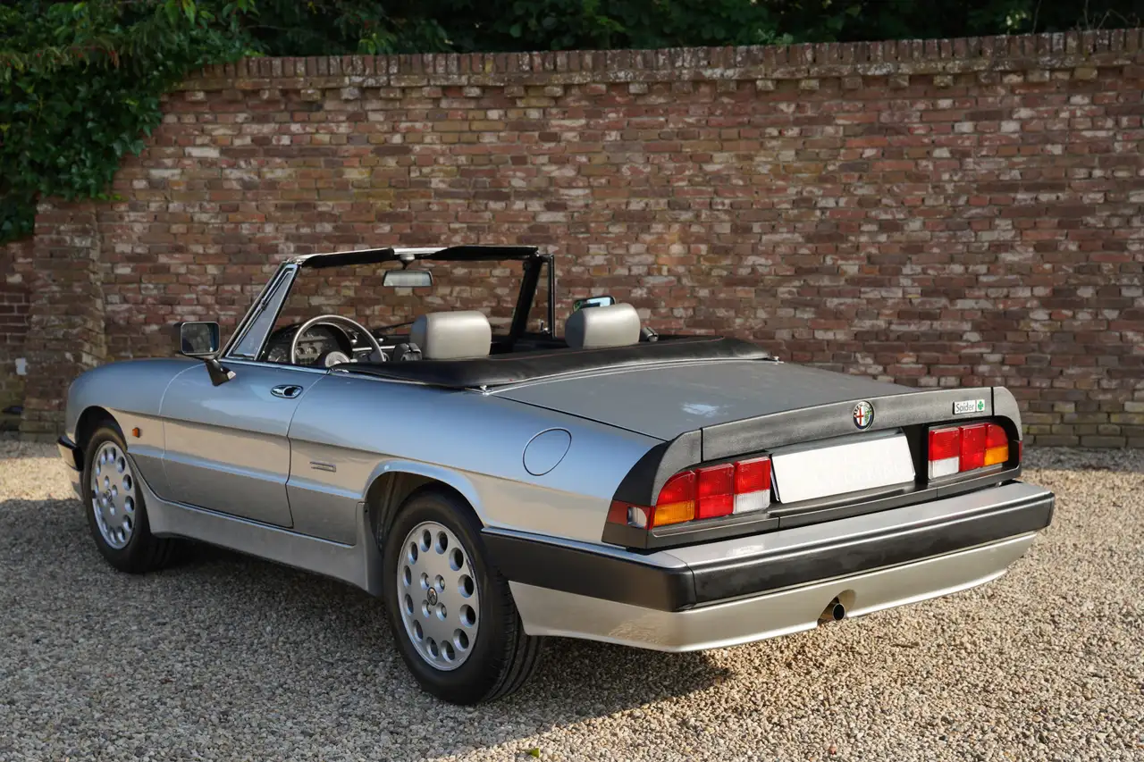 Alfa Romeo Spider 2.0 QV "29.400 kilometers" Low kilometers example,, foto 2