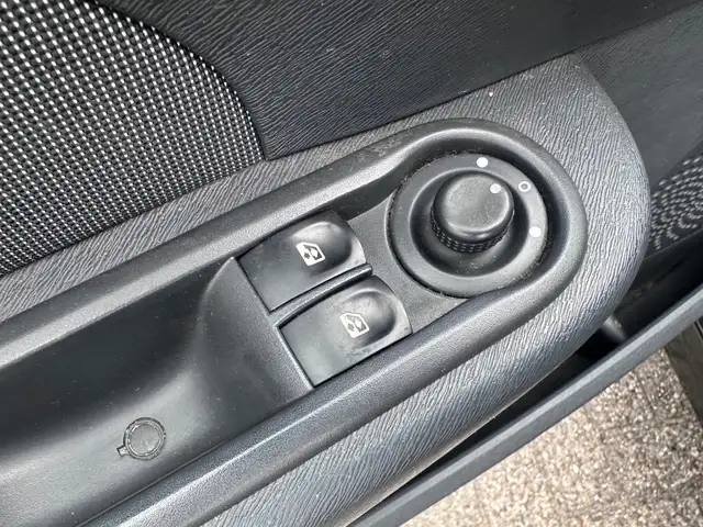 Renault Twingo view 11