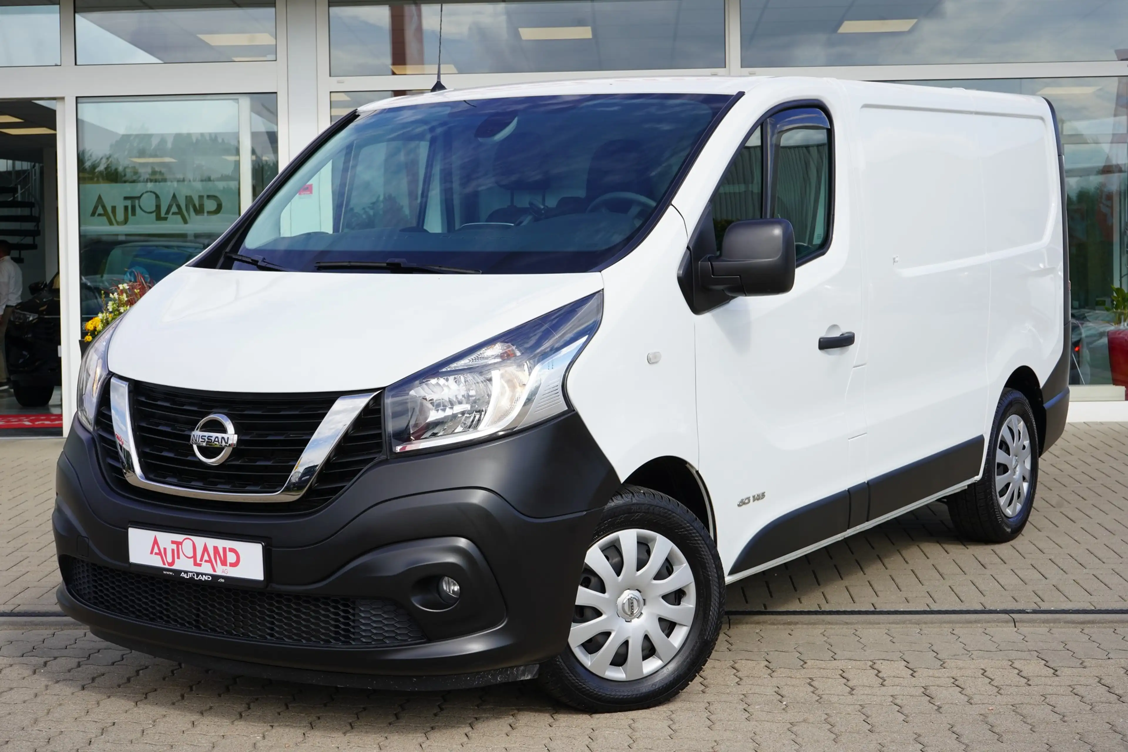 Nissan NV300 Kastenwagen 2.0 dCi L1H1 Android Apple AHK — photo 2