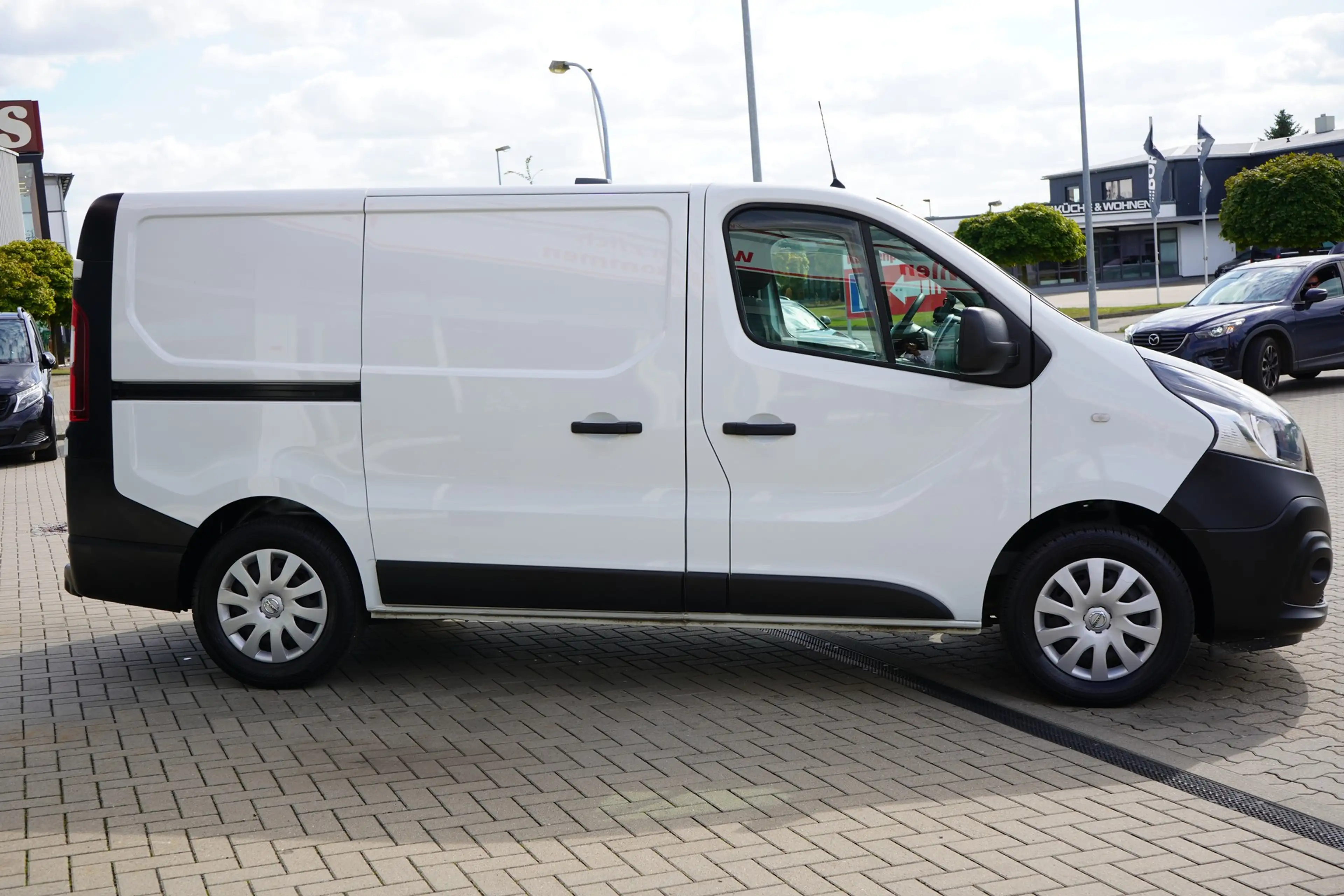Nissan NV300 Kastenwagen 2.0 dCi L1H1 Android Apple AHK — photo 7