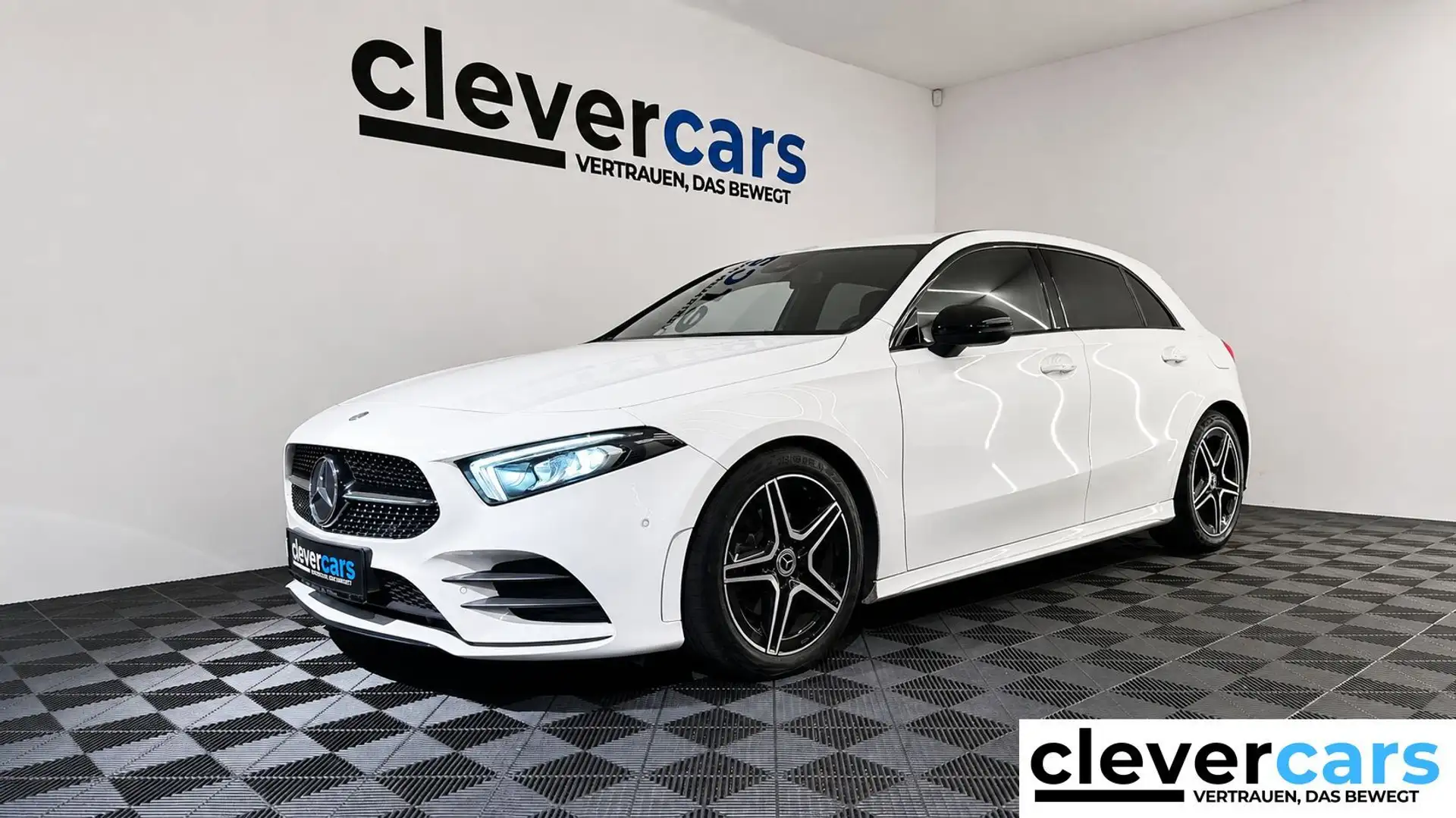 Mercedes-Benz A 180 A-Klasse A 180 d AMG Line Weiß - 1