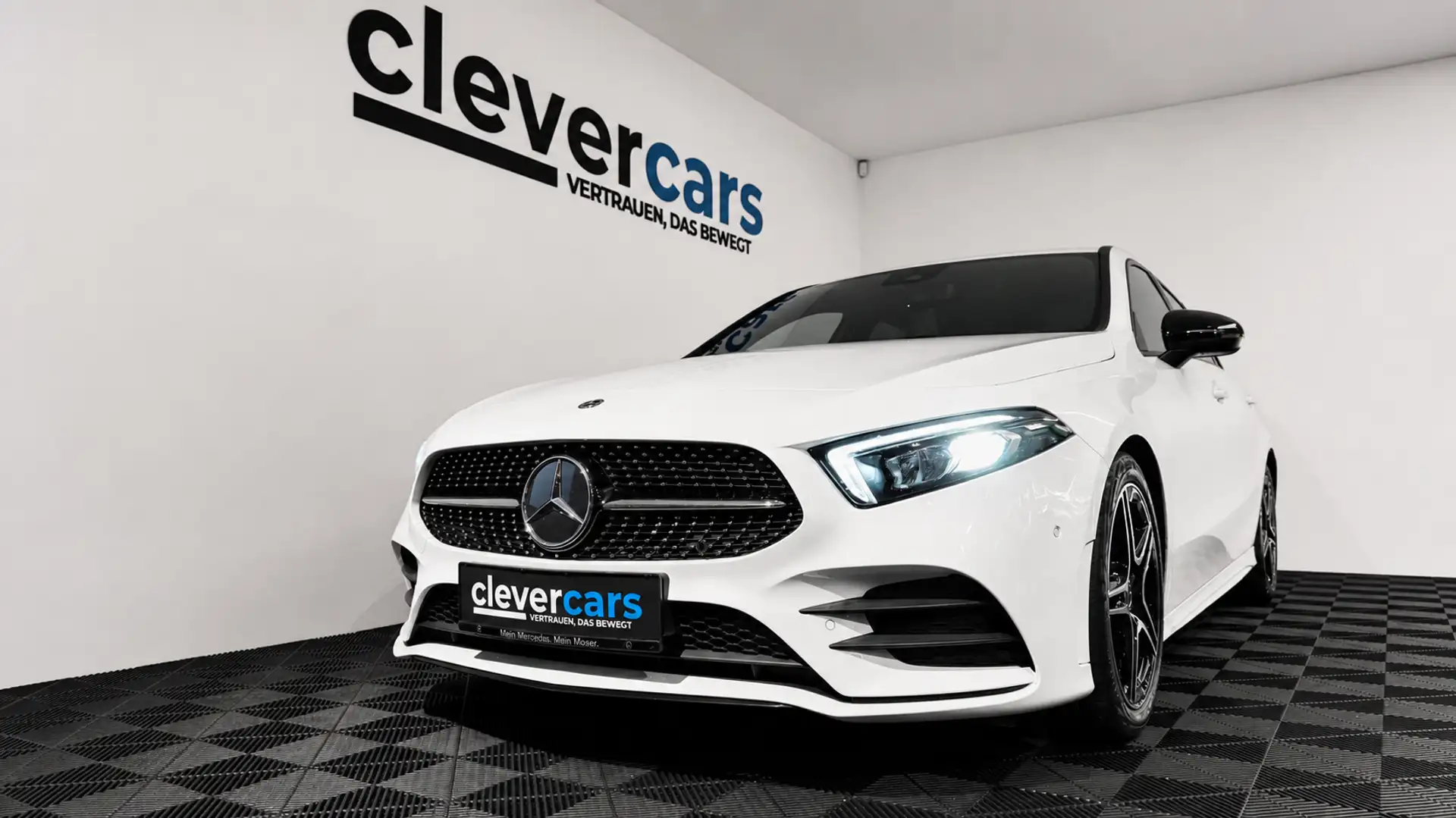 Mercedes-Benz A 180 A-Klasse A 180 d AMG Line Weiß - 2