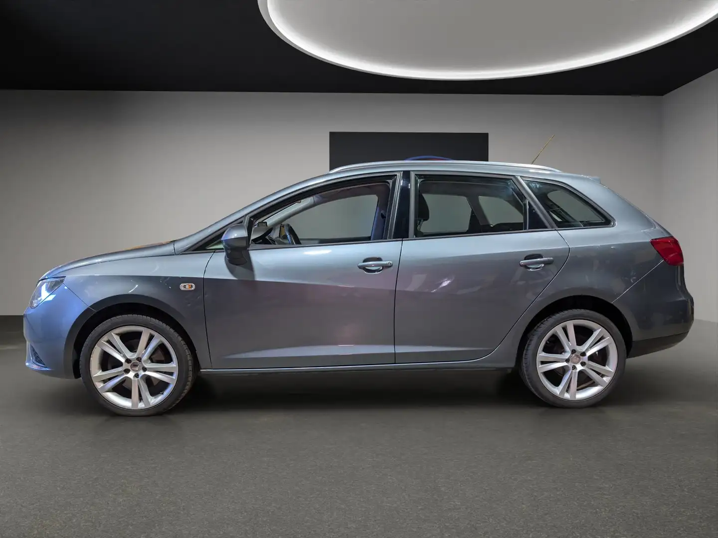 SEAT Ibiza Combi 1.6 TDi*1.HAND*SITZHZG*Service neu*Garantie Grau - 2