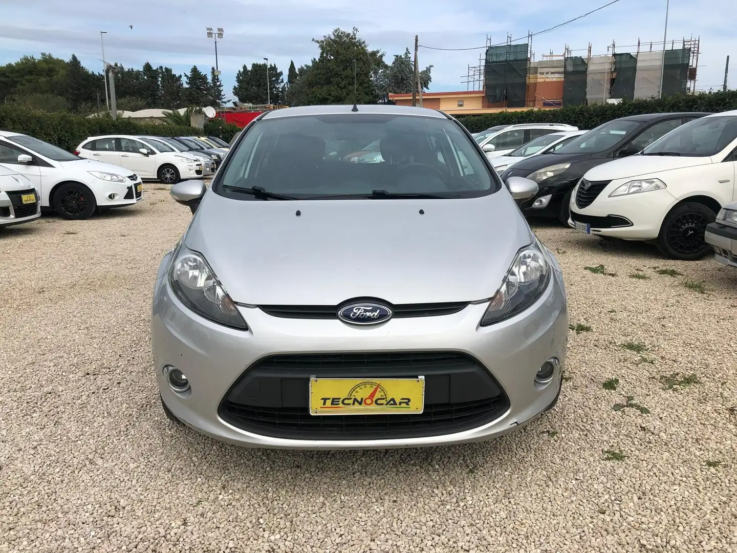 Ford Fiesta Fiesta 1.4 16v Titanium Gpl Gris - 1