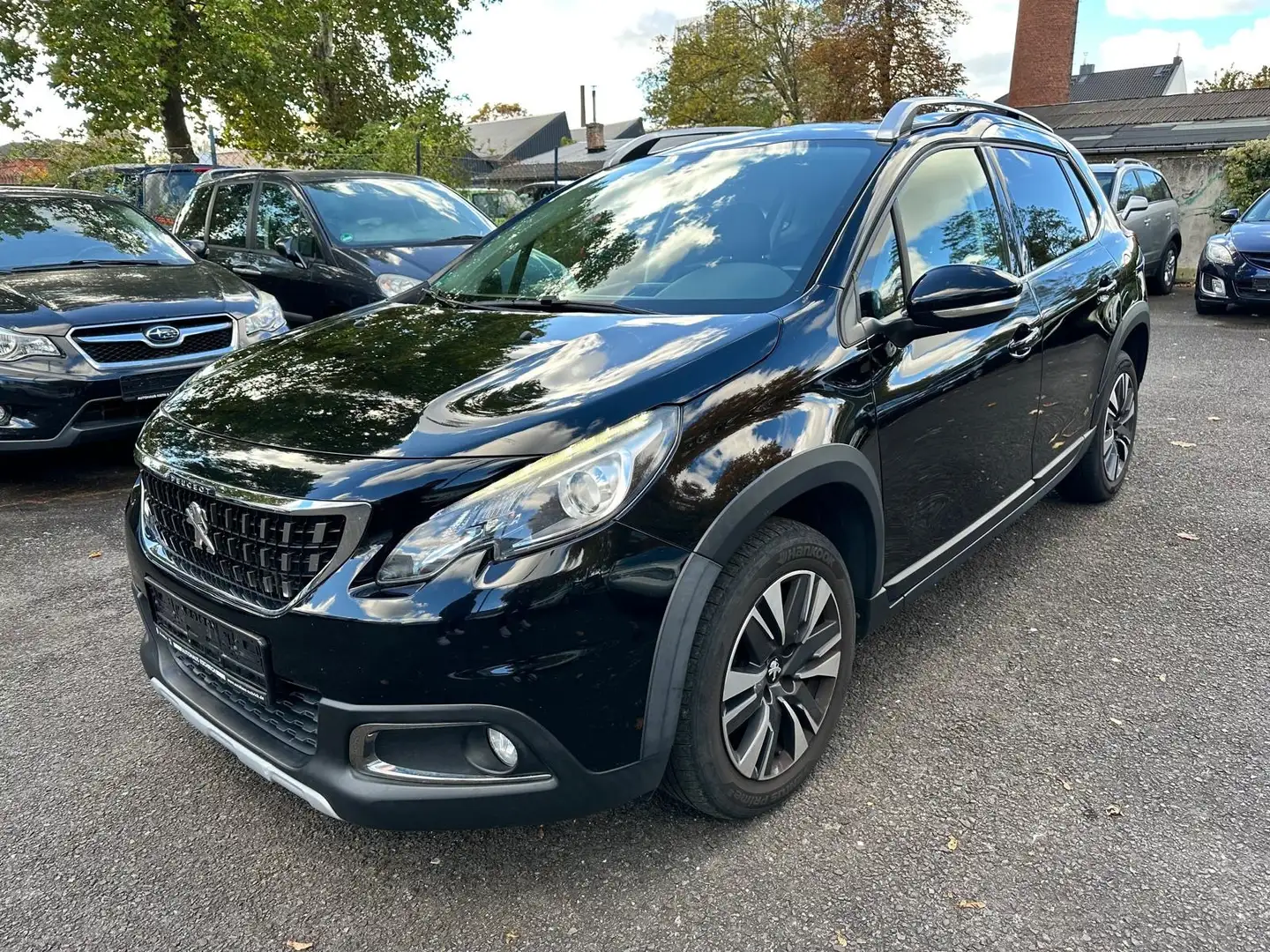 Peugeot 2008 Allure Schwarz - 1
